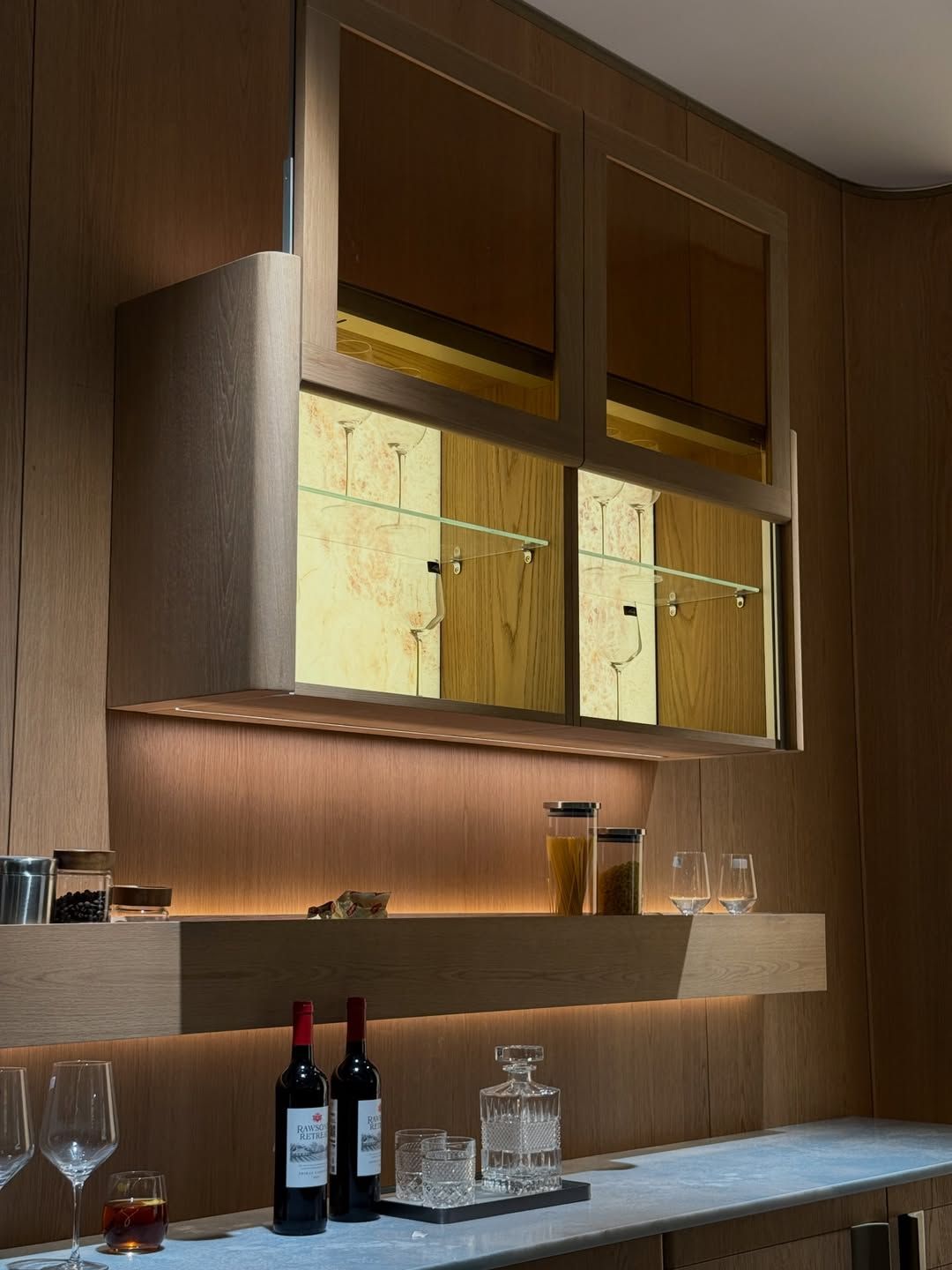 Customized modern pantry niche