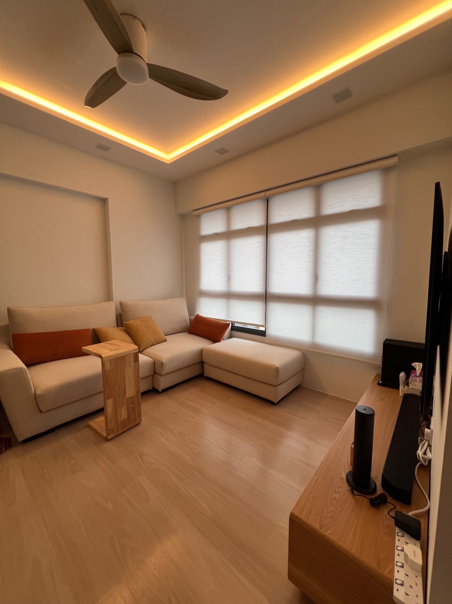 Customer home photo 3: choosing to have NO BUILT IN CARPENTRY in our living room!