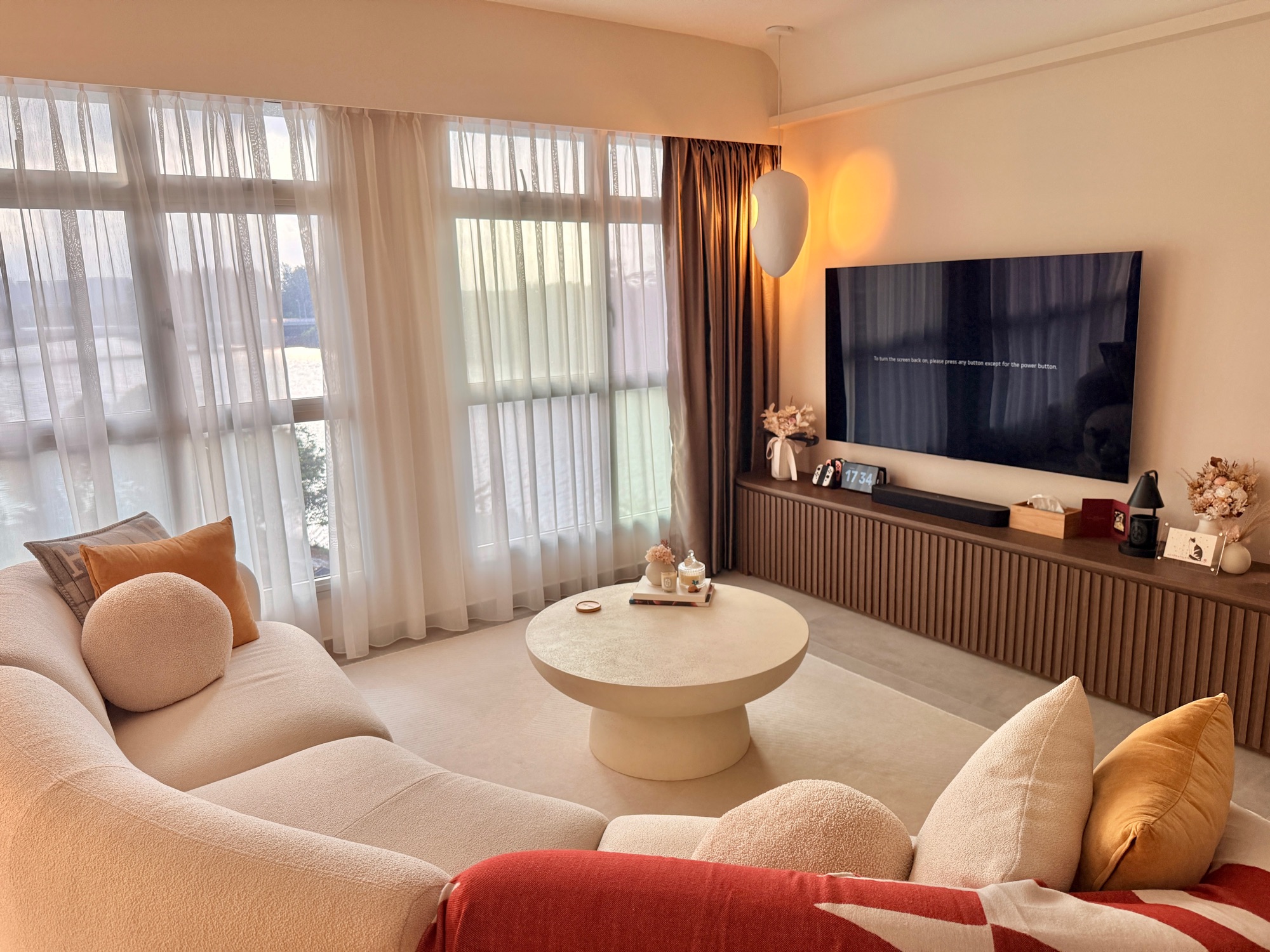 Home Tour: Cosy Wabi-Sabi home with exclusive balcony in MBR