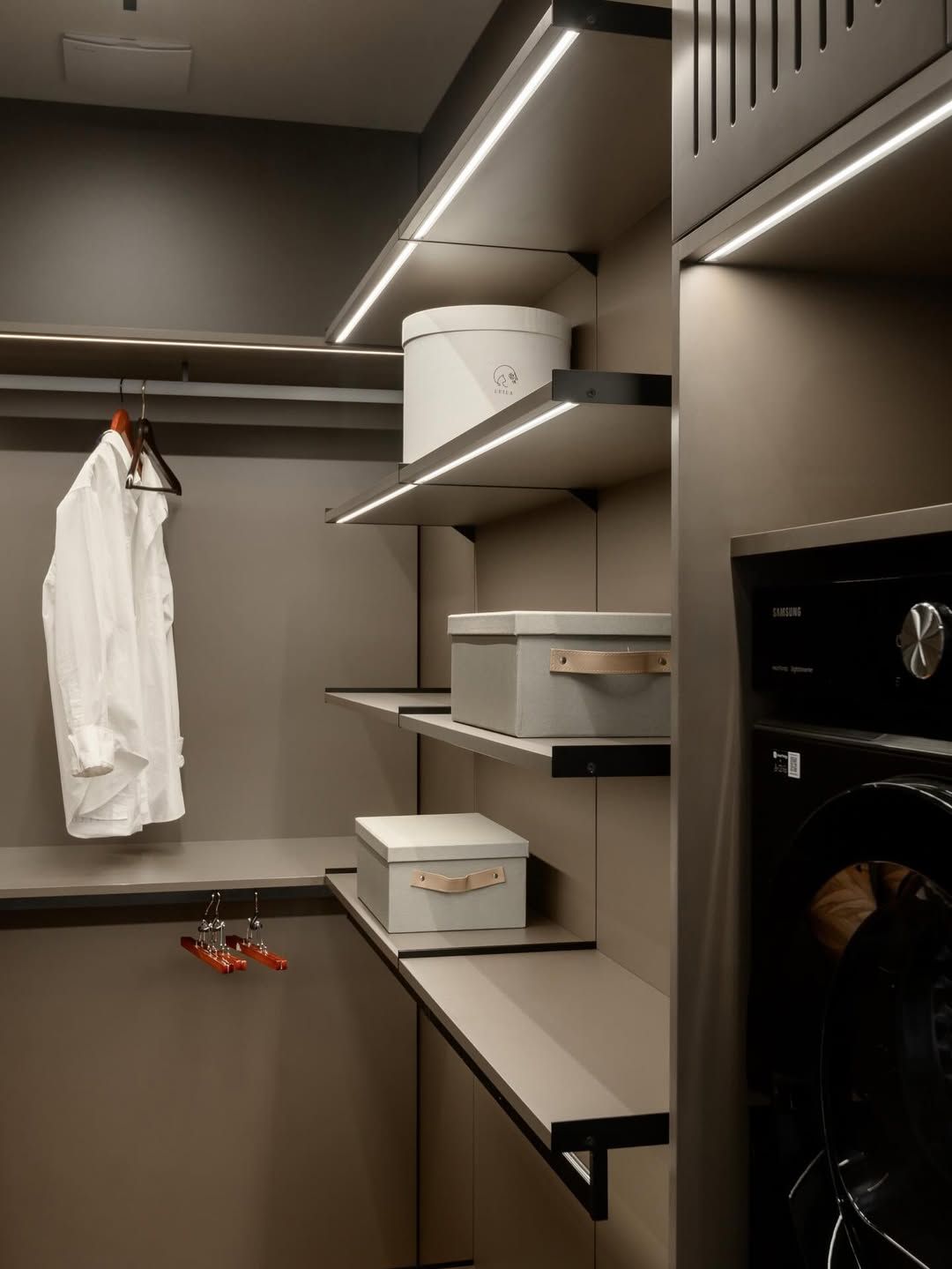 Stylish carpentry ideas for living room & walk in wardrobe