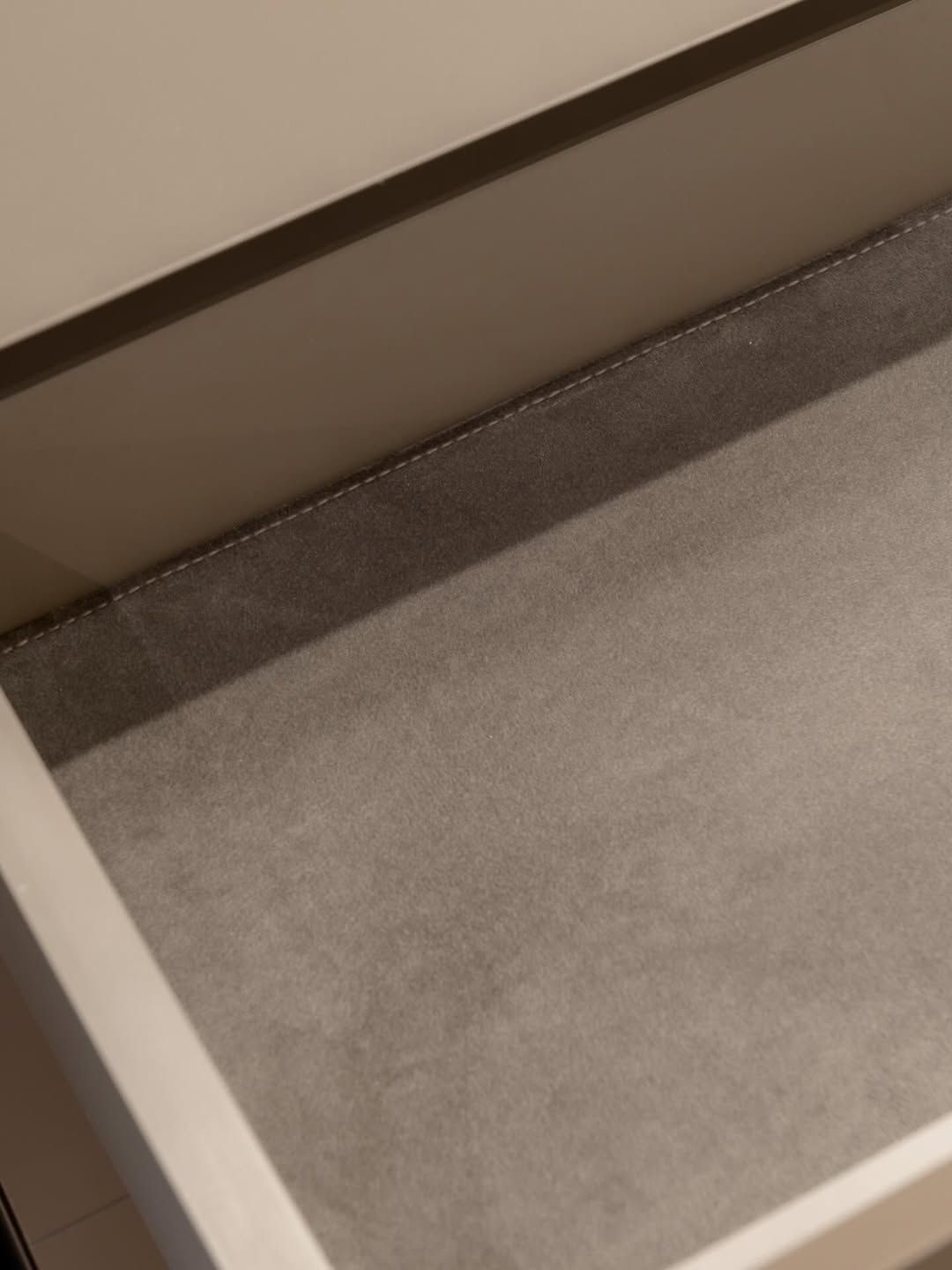 Stylish carpentry ideas for living room & walk in wardrobe