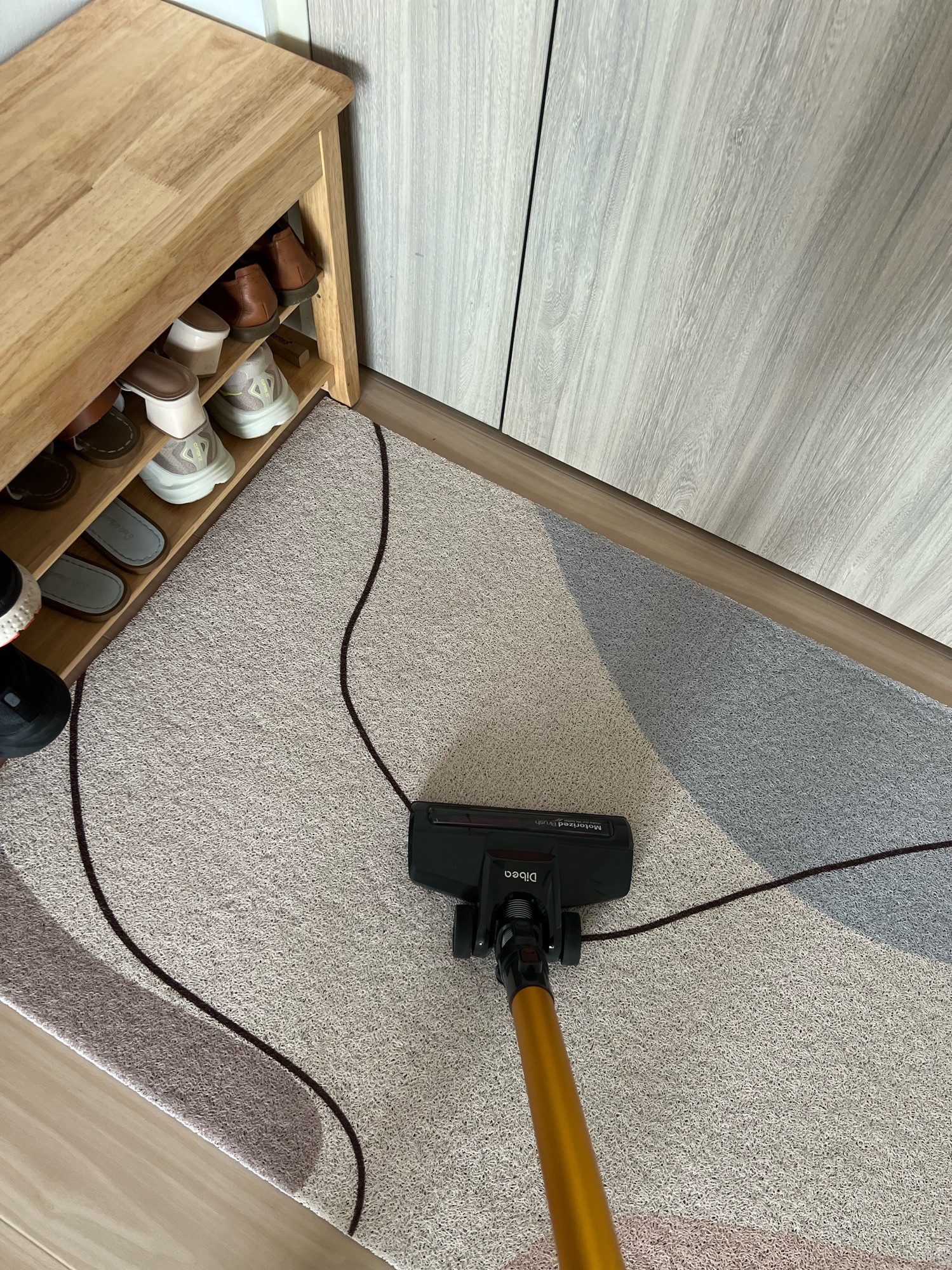 how we keep our entryway pest-free!!!