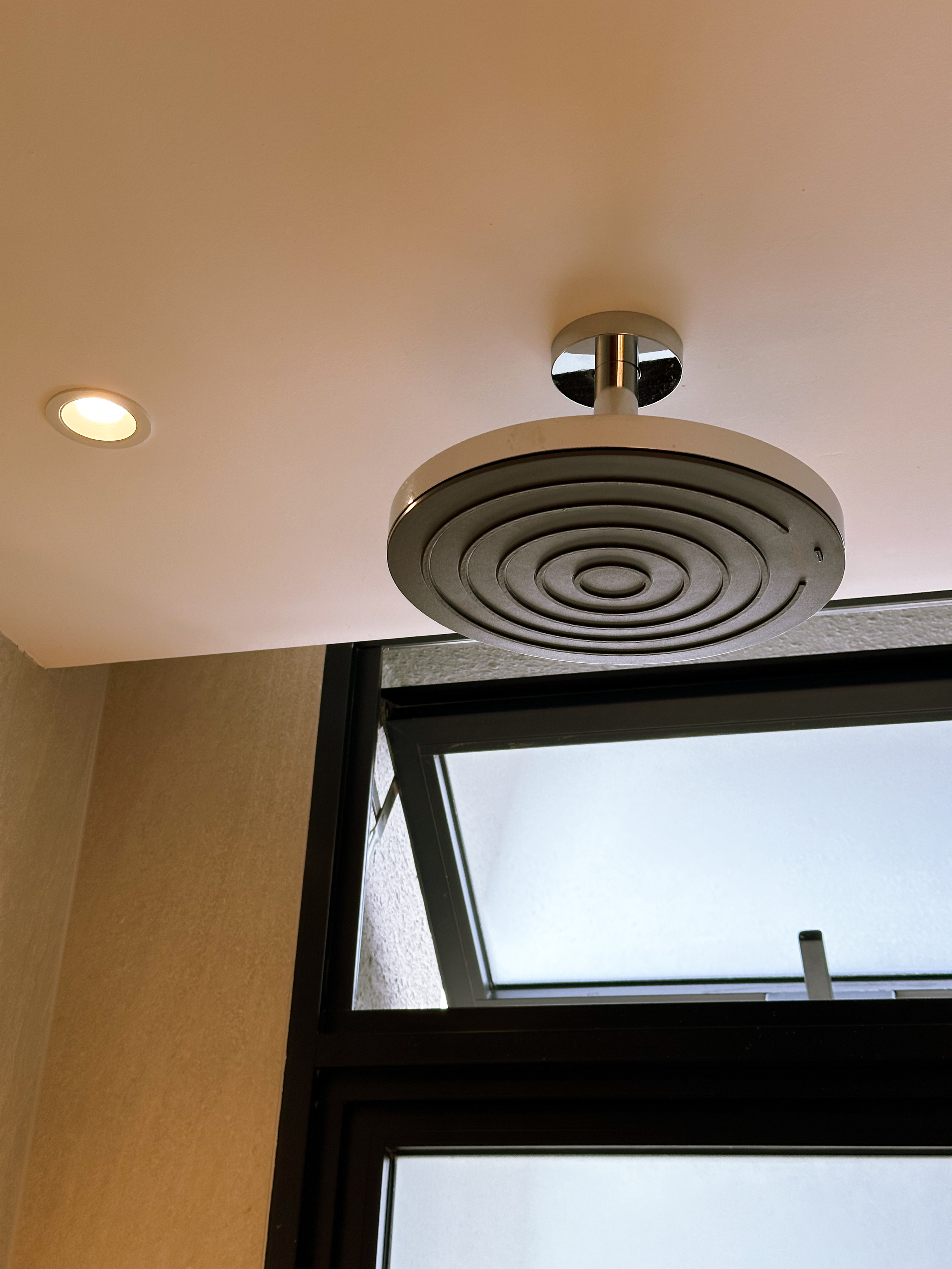 8 Ways to Elevate Your Bathroom Experience 🫧