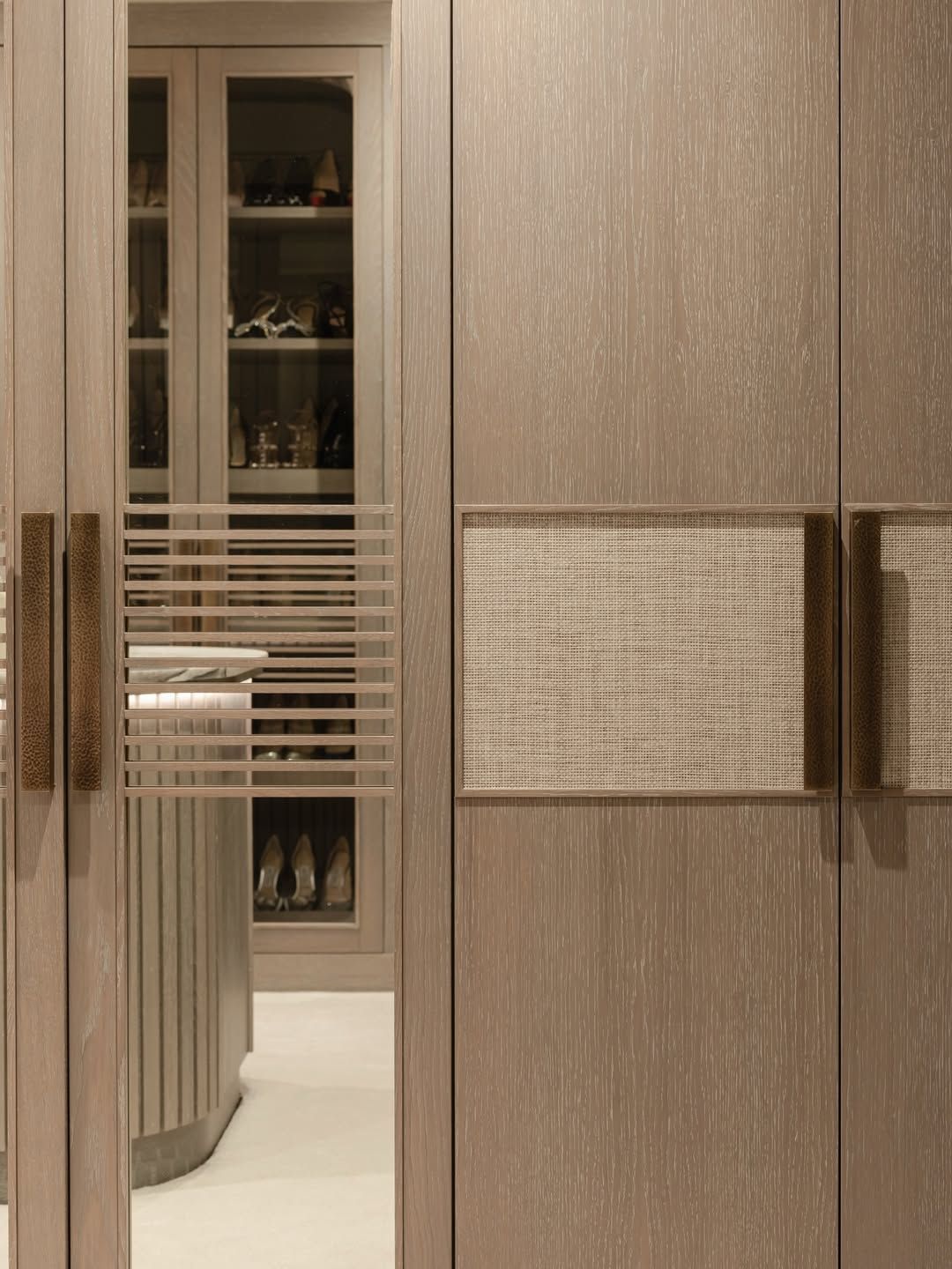 Luxurious Walk In Wardrobe