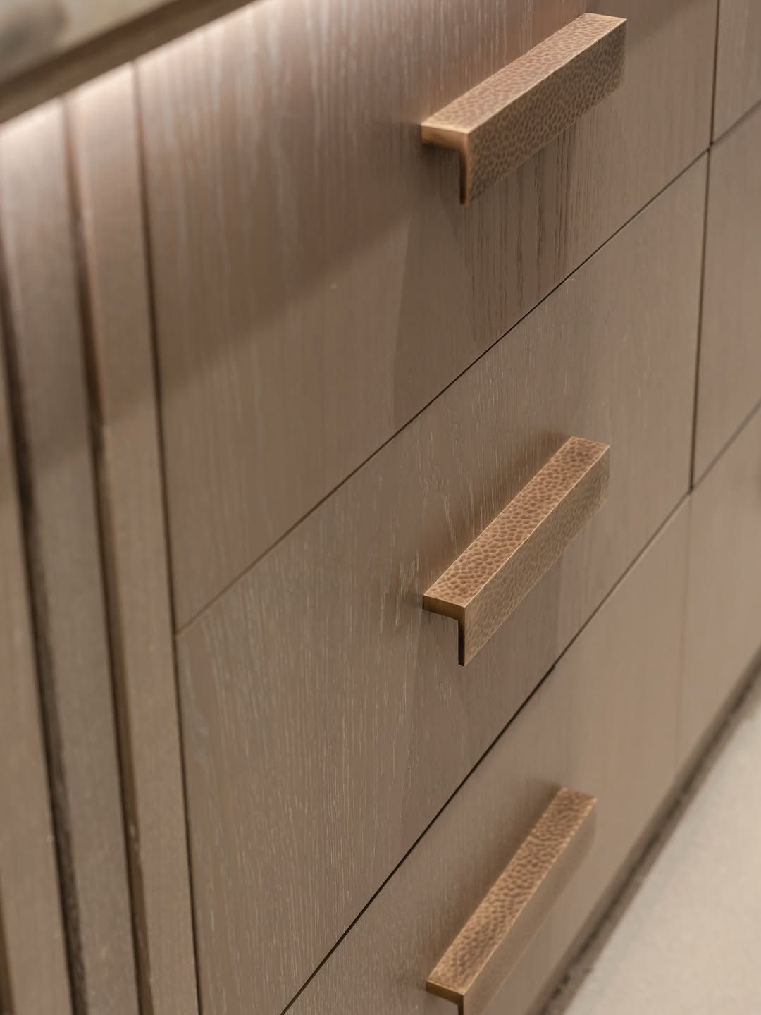 Luxurious Walk In Wardrobe