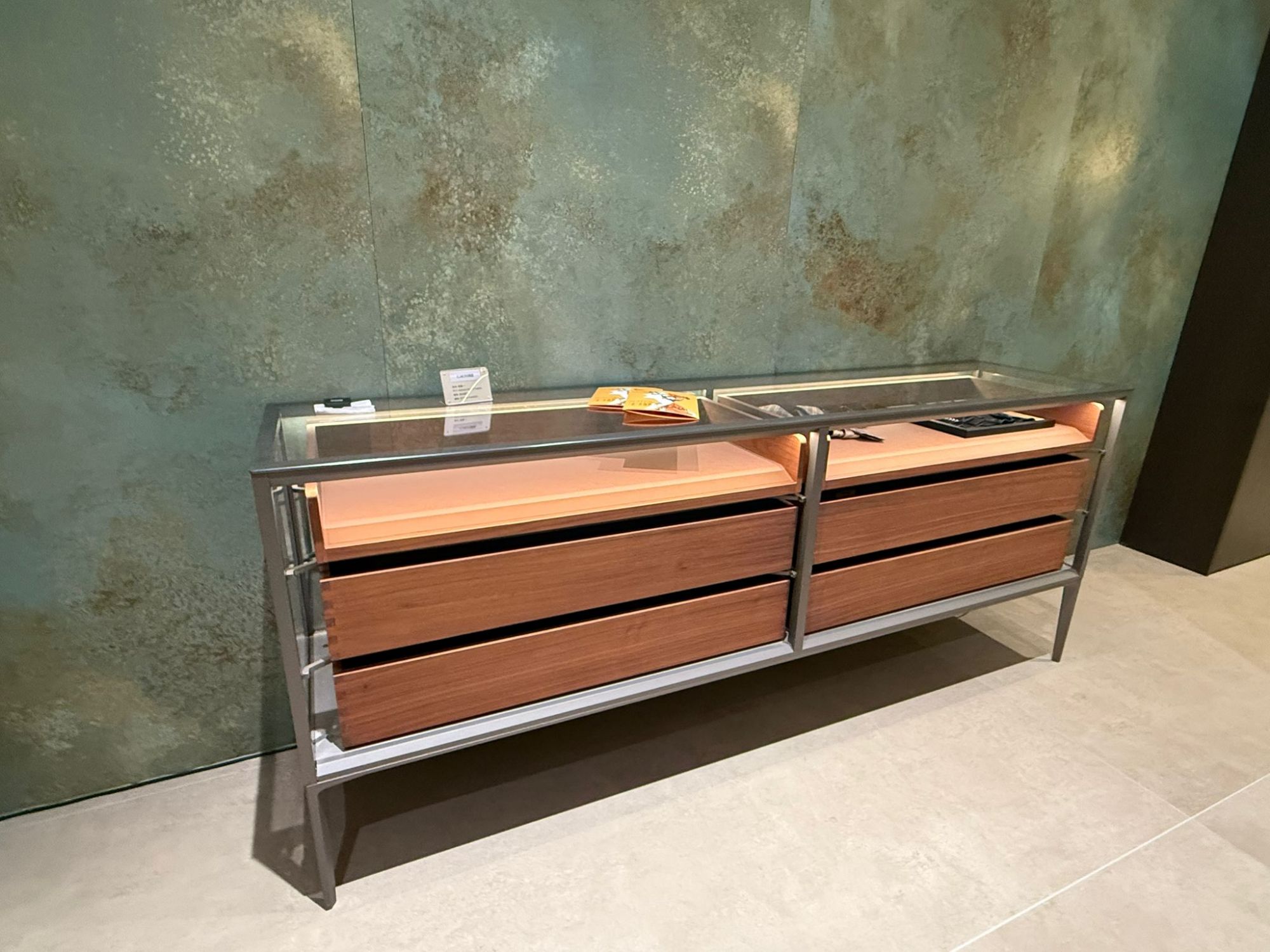 Customized luxury carpentry