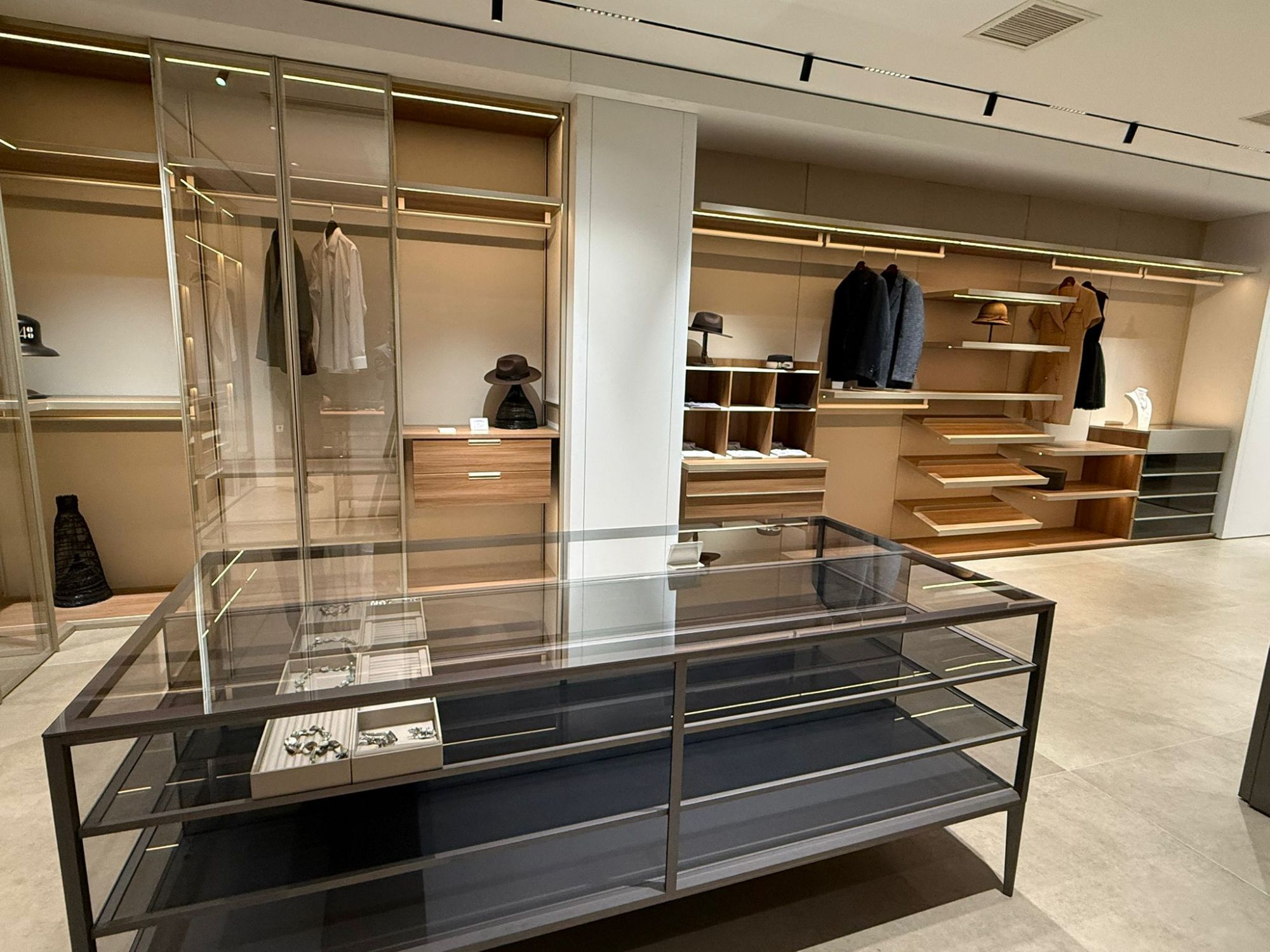 Customized luxury carpentry