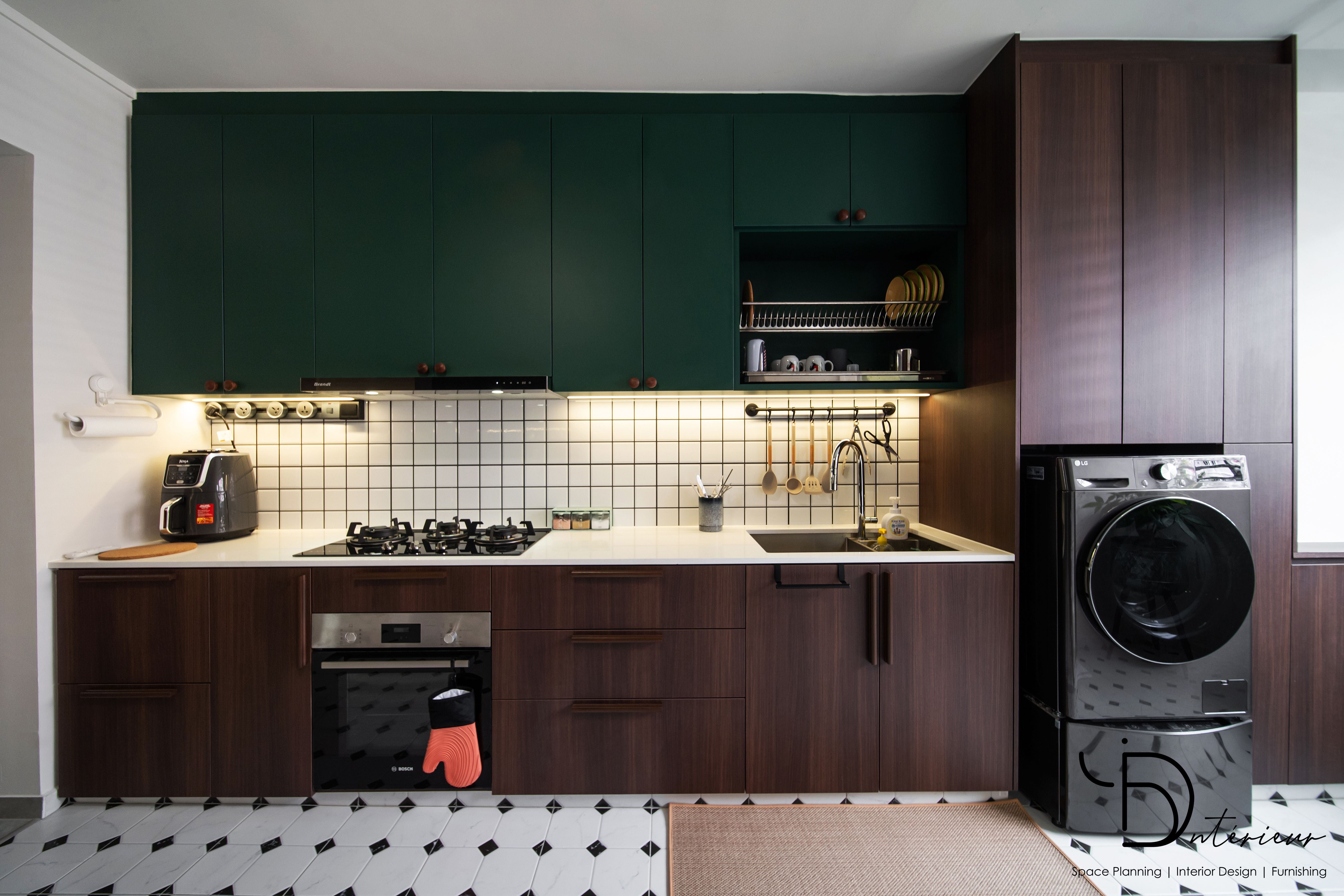 A-home-designed-with-calm-greens,-and-thoughtful-details