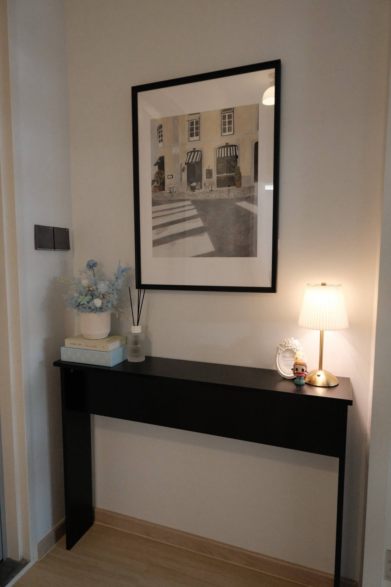 Hallway-glow-up-🌟🖼️