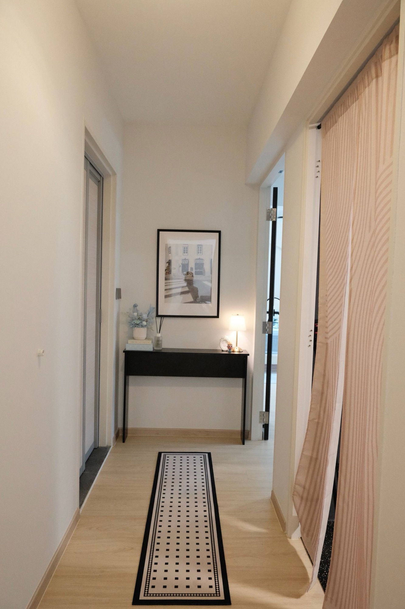 Hallway glow-up 🌟🖼️