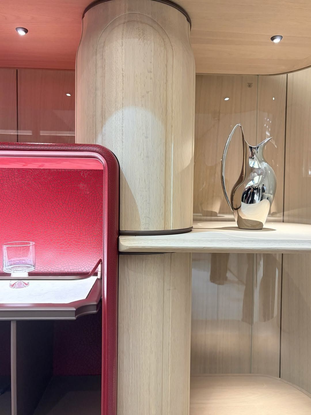 Luxurious lighting & carpentry design