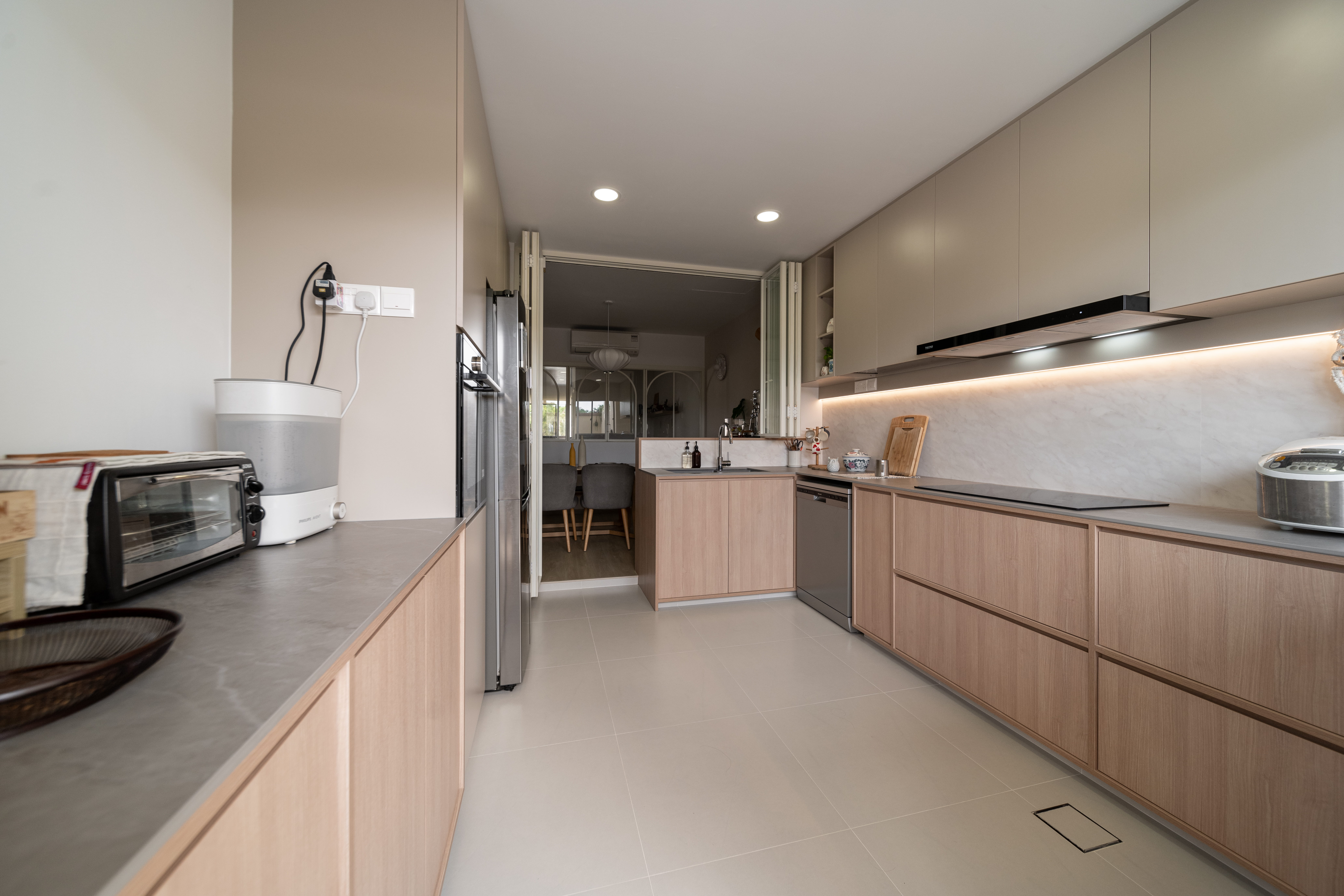 Modern Contemporary Interior @ Cactus Drive Grande Vista