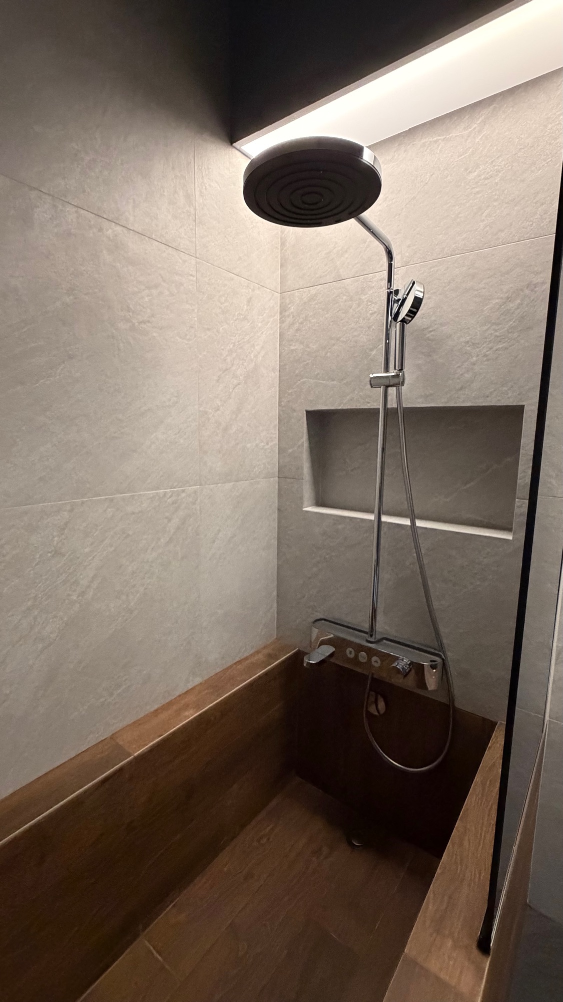 93sqm Industrial Japanese House Tour w Platform Izakaya Dining Room 😍