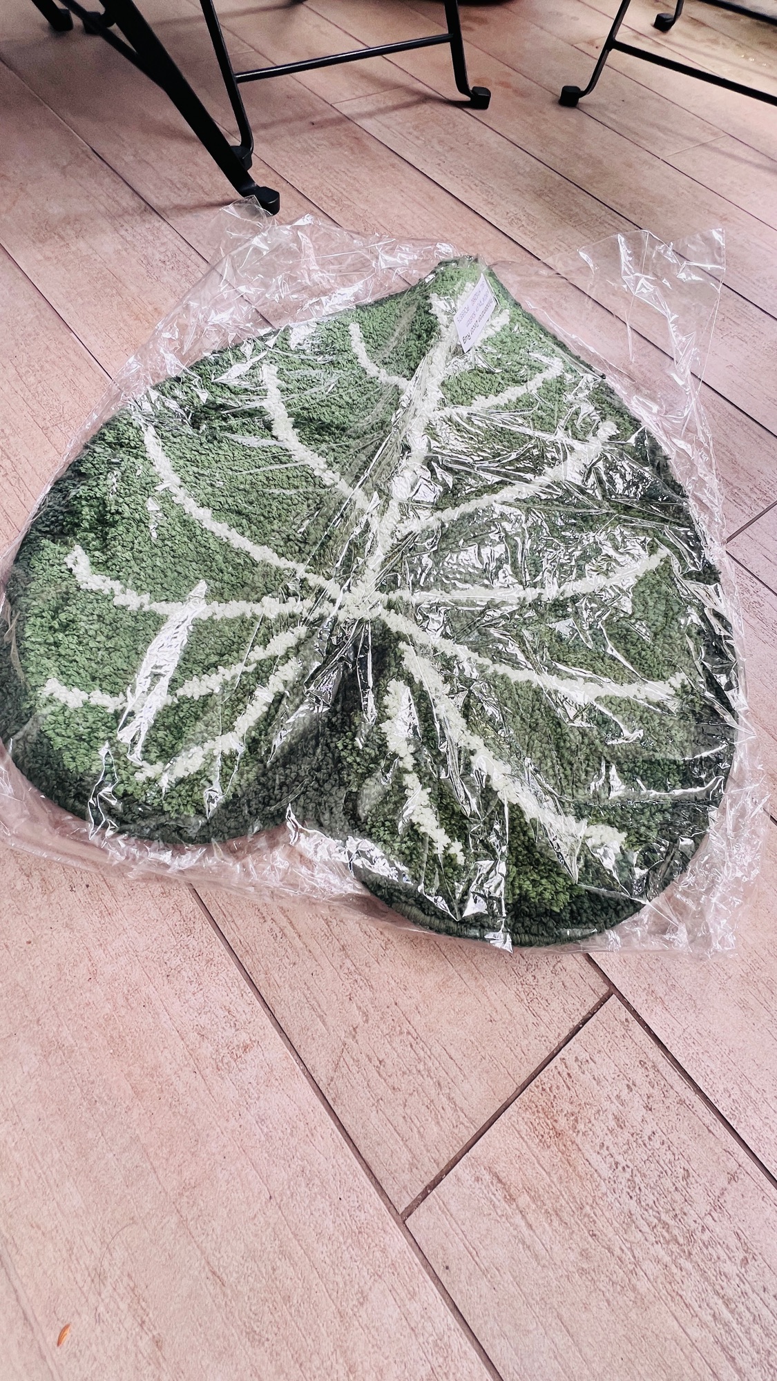 Philodendron décor rug brings life,warmth and botanical vibe …