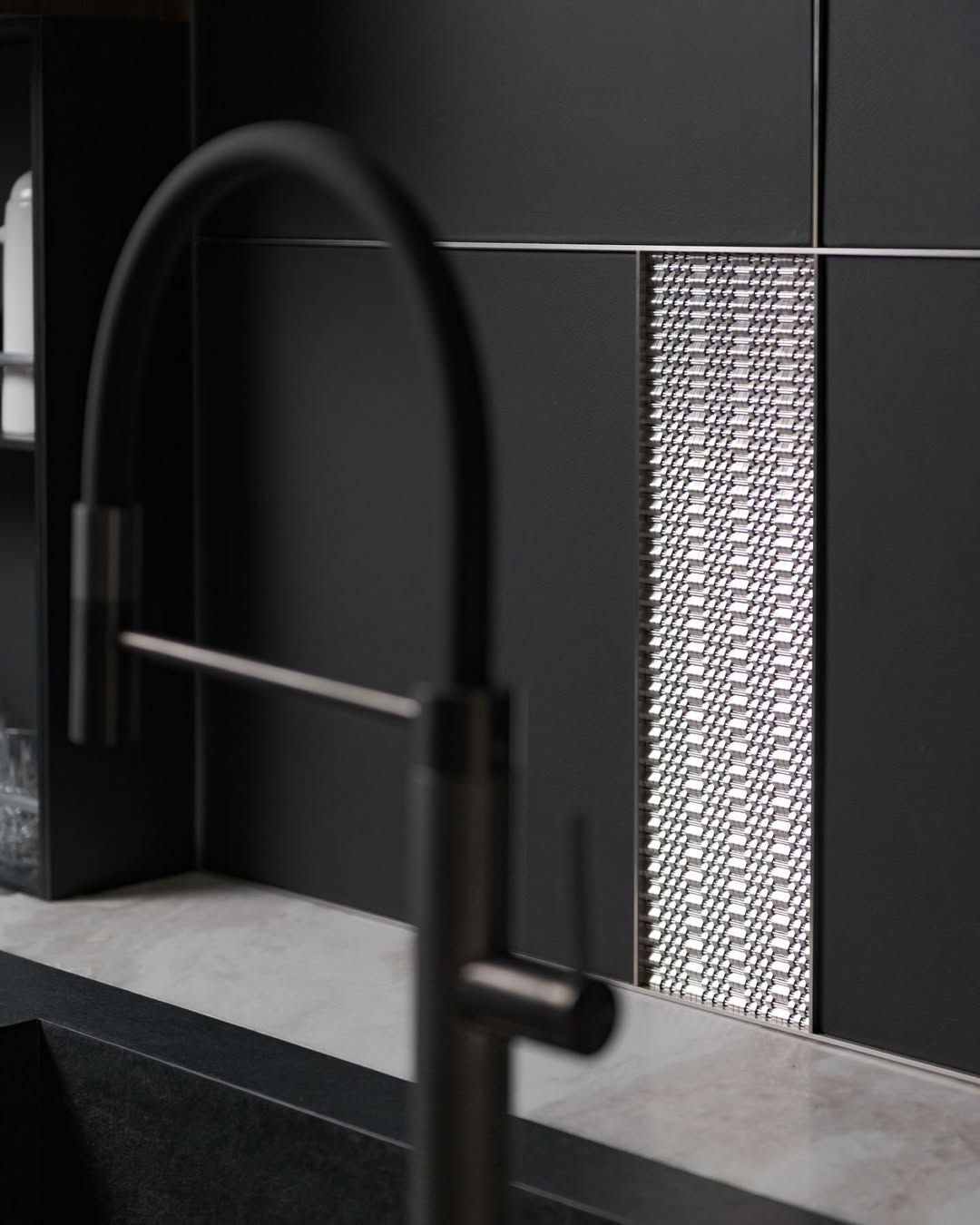 Ultra-luxurious-customized-kitchen-design