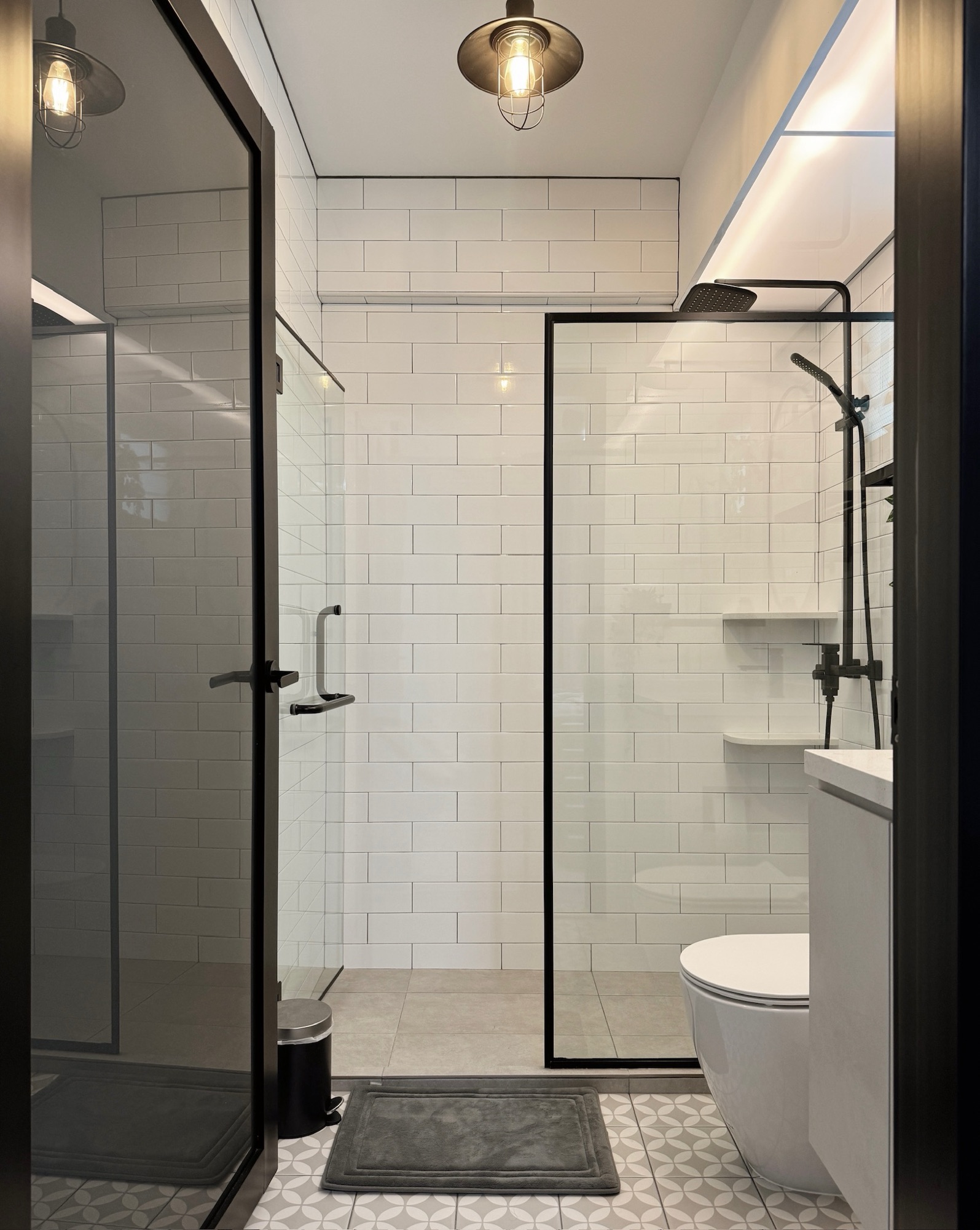 Monochrome palette 🖤🤍