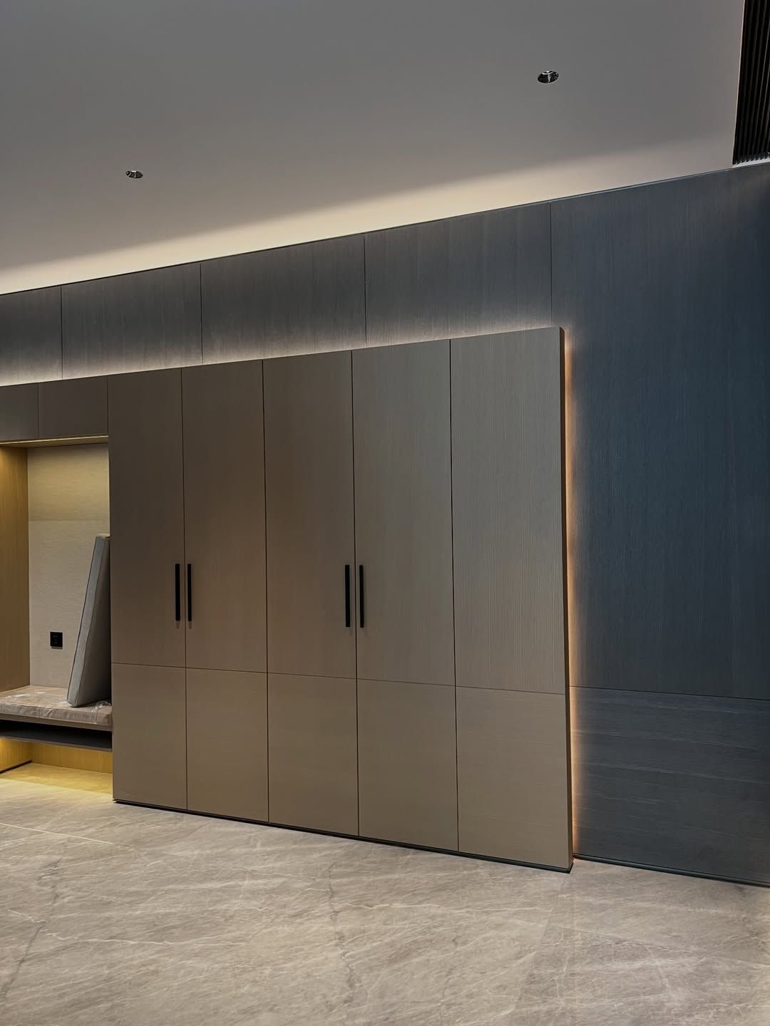 Stylish,-modern-custom-carpentry