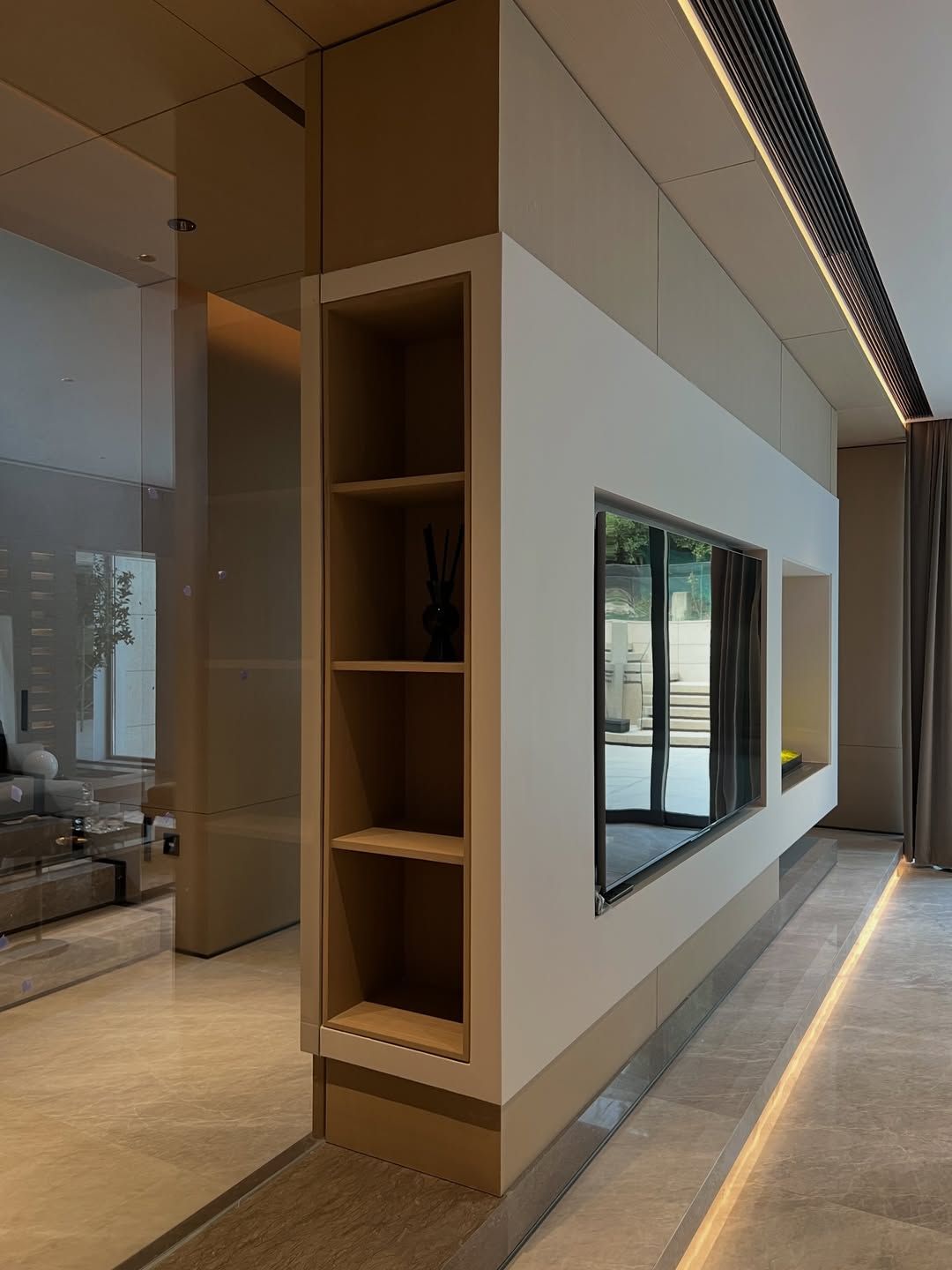 Stylish, modern custom carpentry