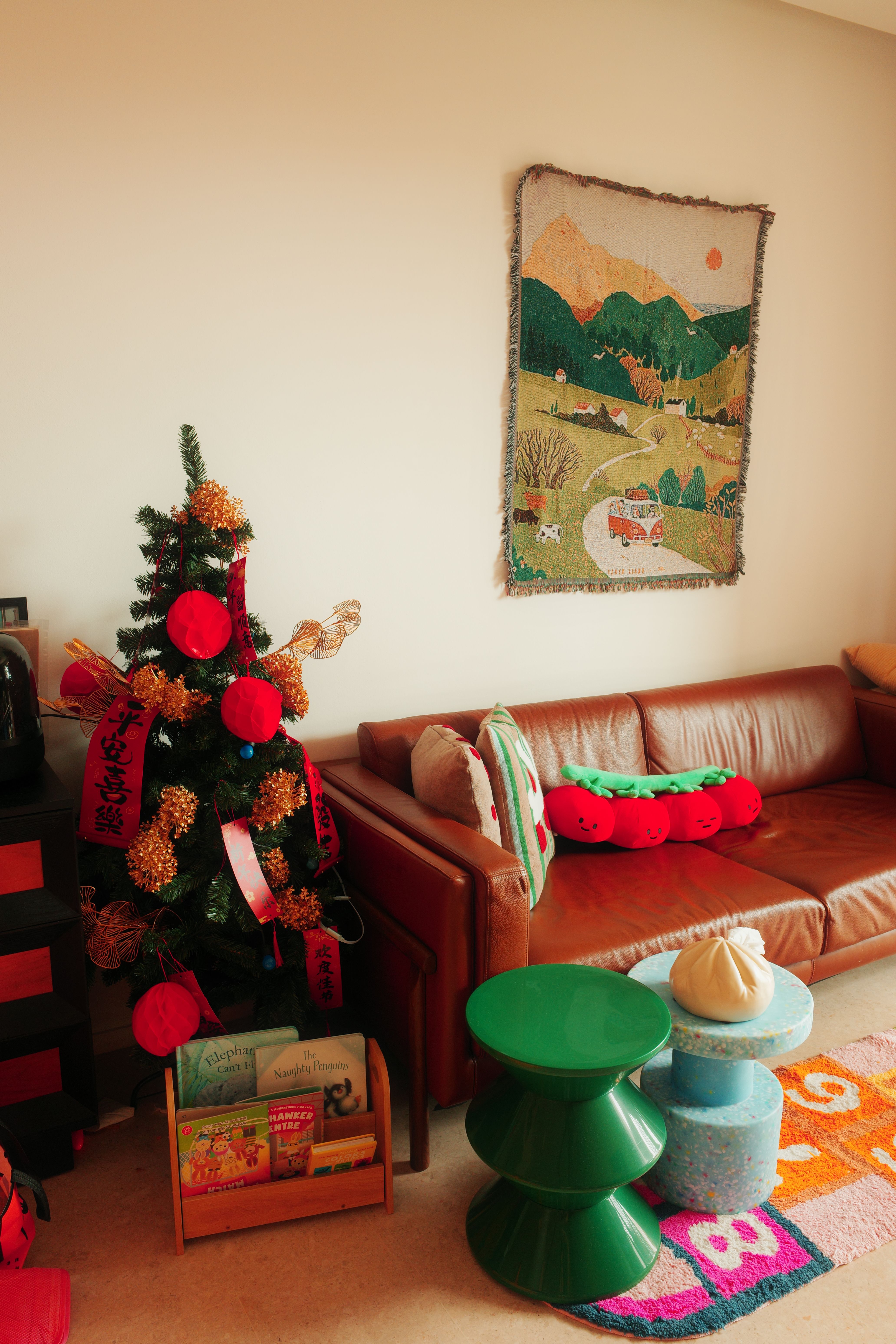 Festive-CNY-vibes-with-CNY-tree!