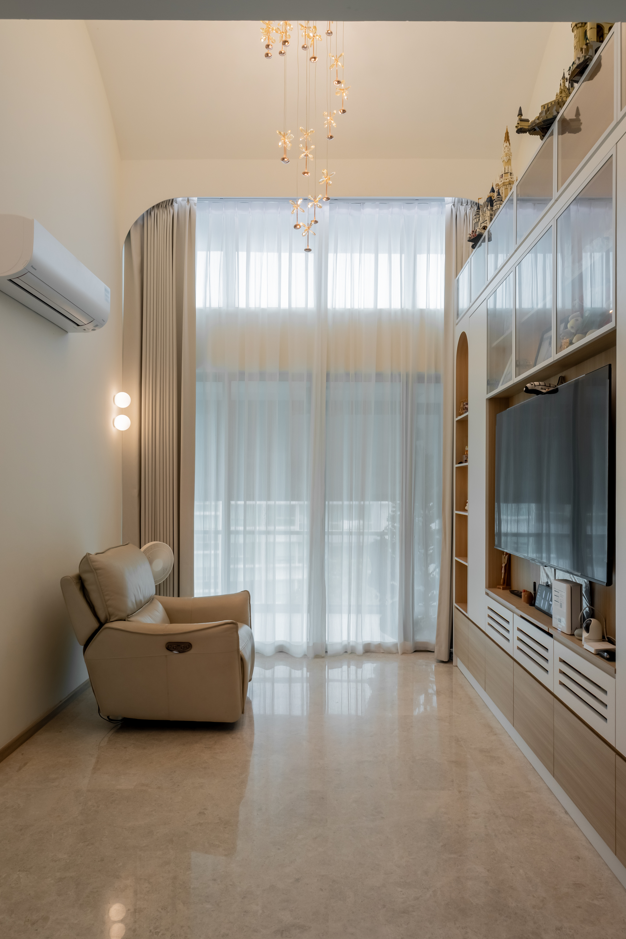 Vertical-Elegance-@-The-Calrose