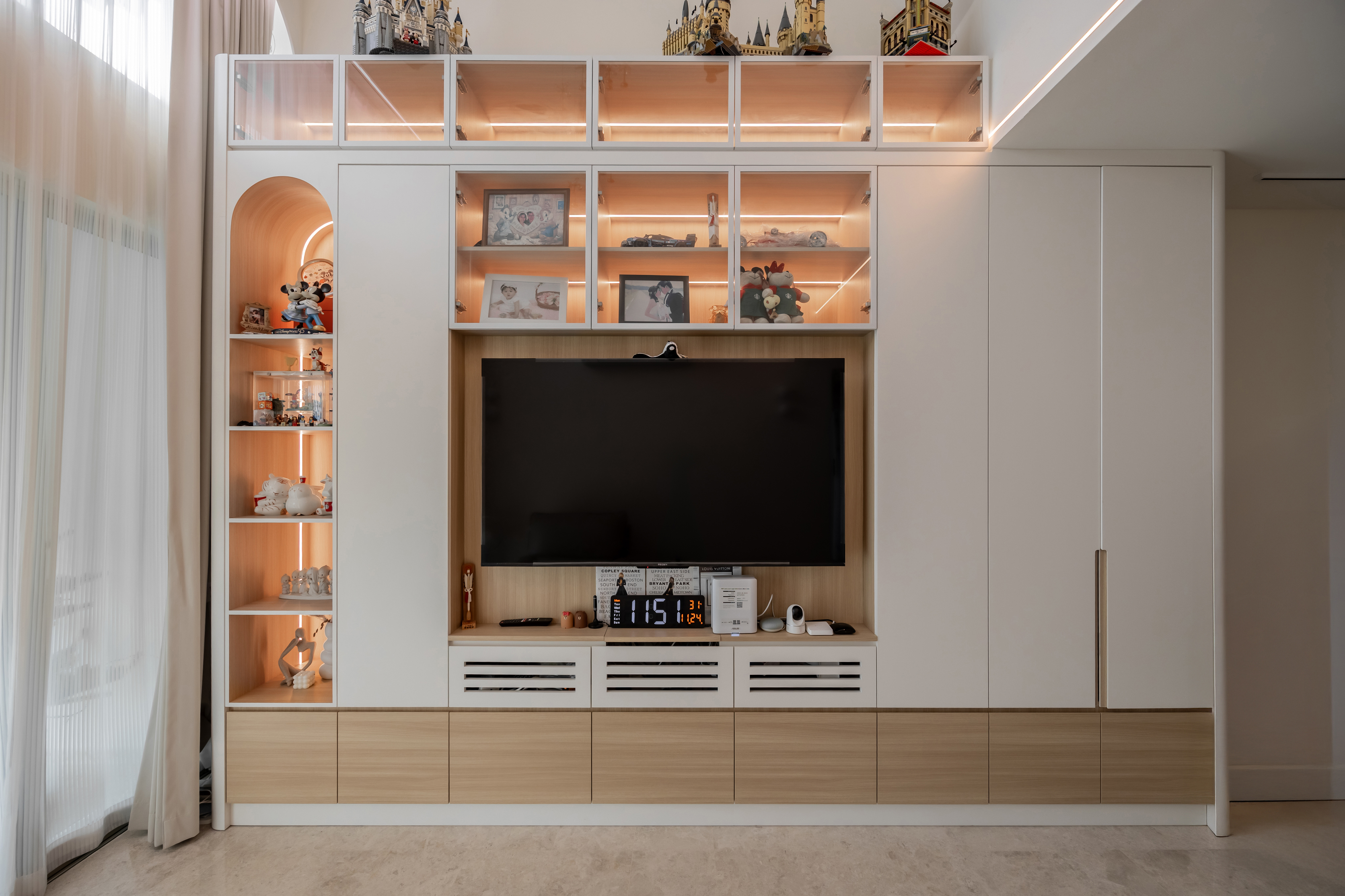 Vertical Elegance @ The Calrose