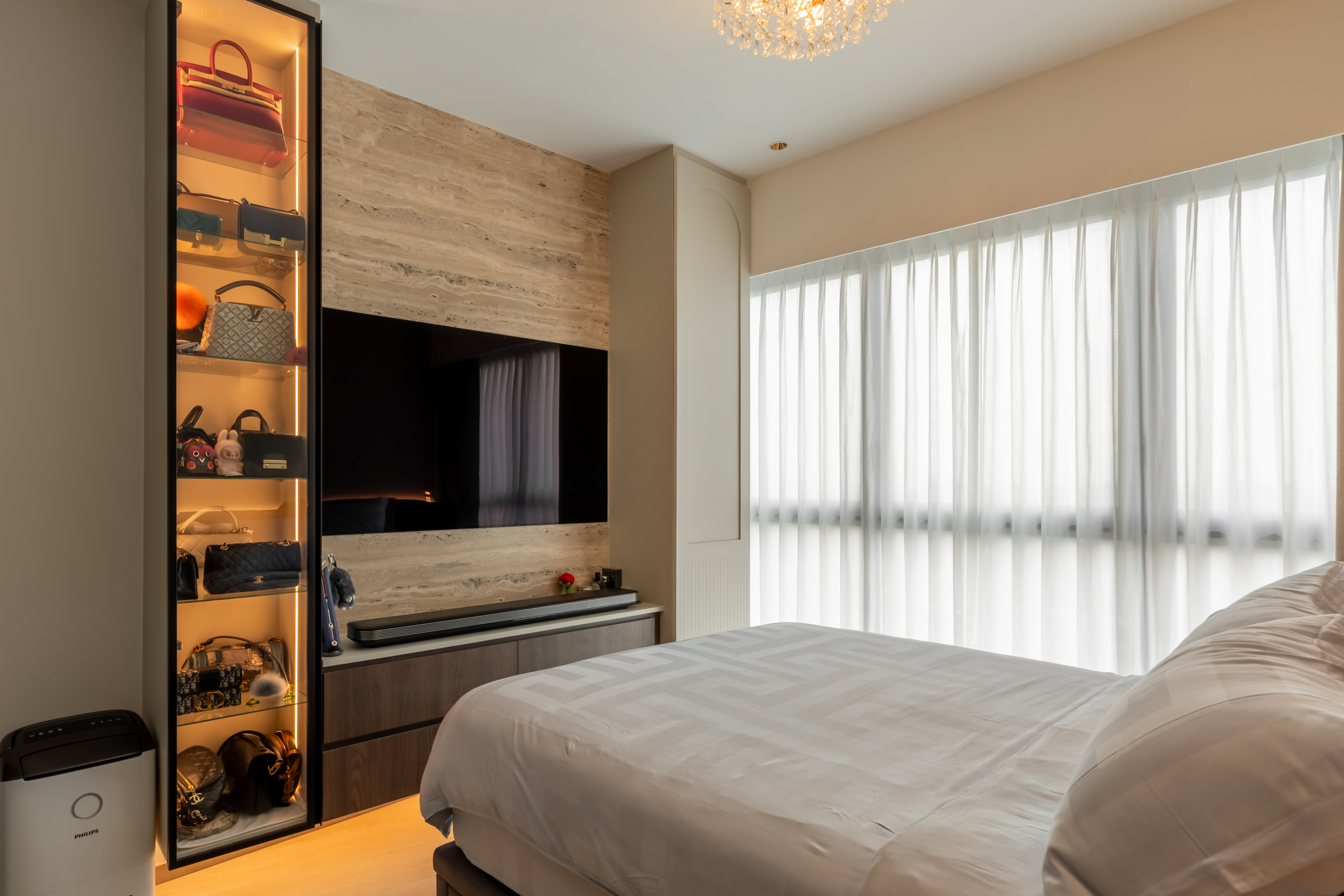 ✨ Where Curves Speak Softly In the heart of One Pearl Bank