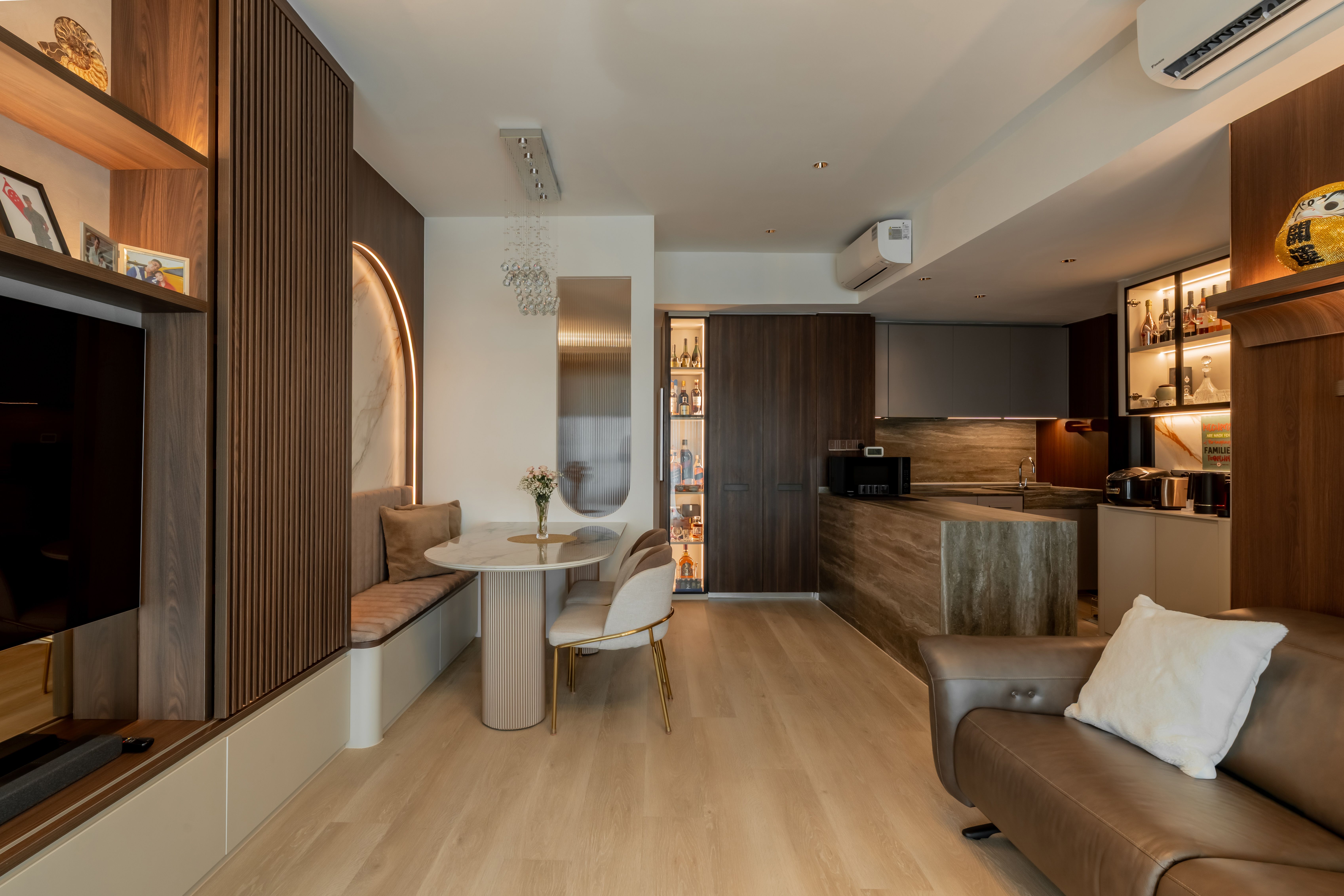 ✨ Where Curves Speak Softly In the heart of One Pearl Bank