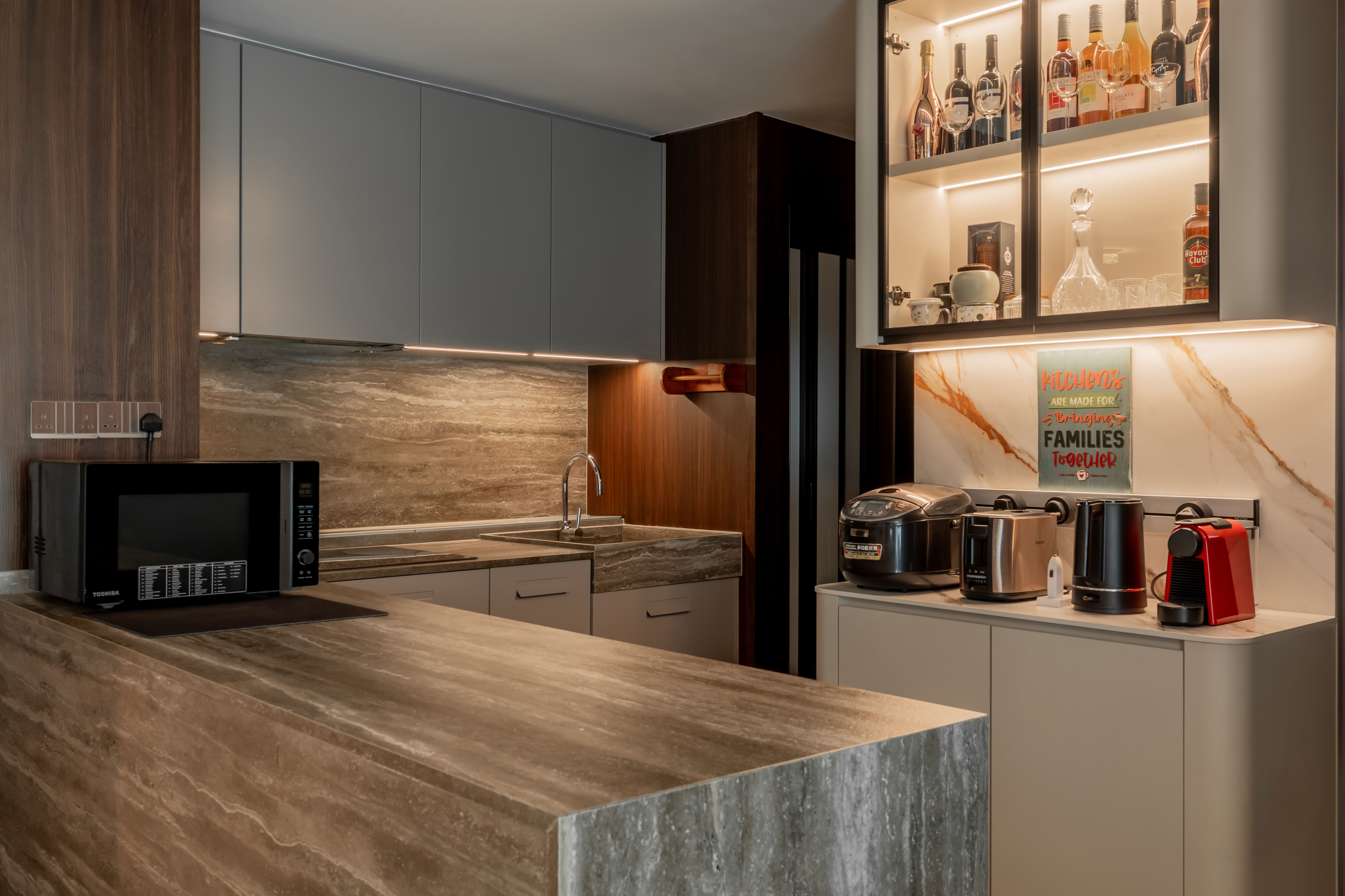 ✨ Where Curves Speak Softly In the heart of One Pearl Bank