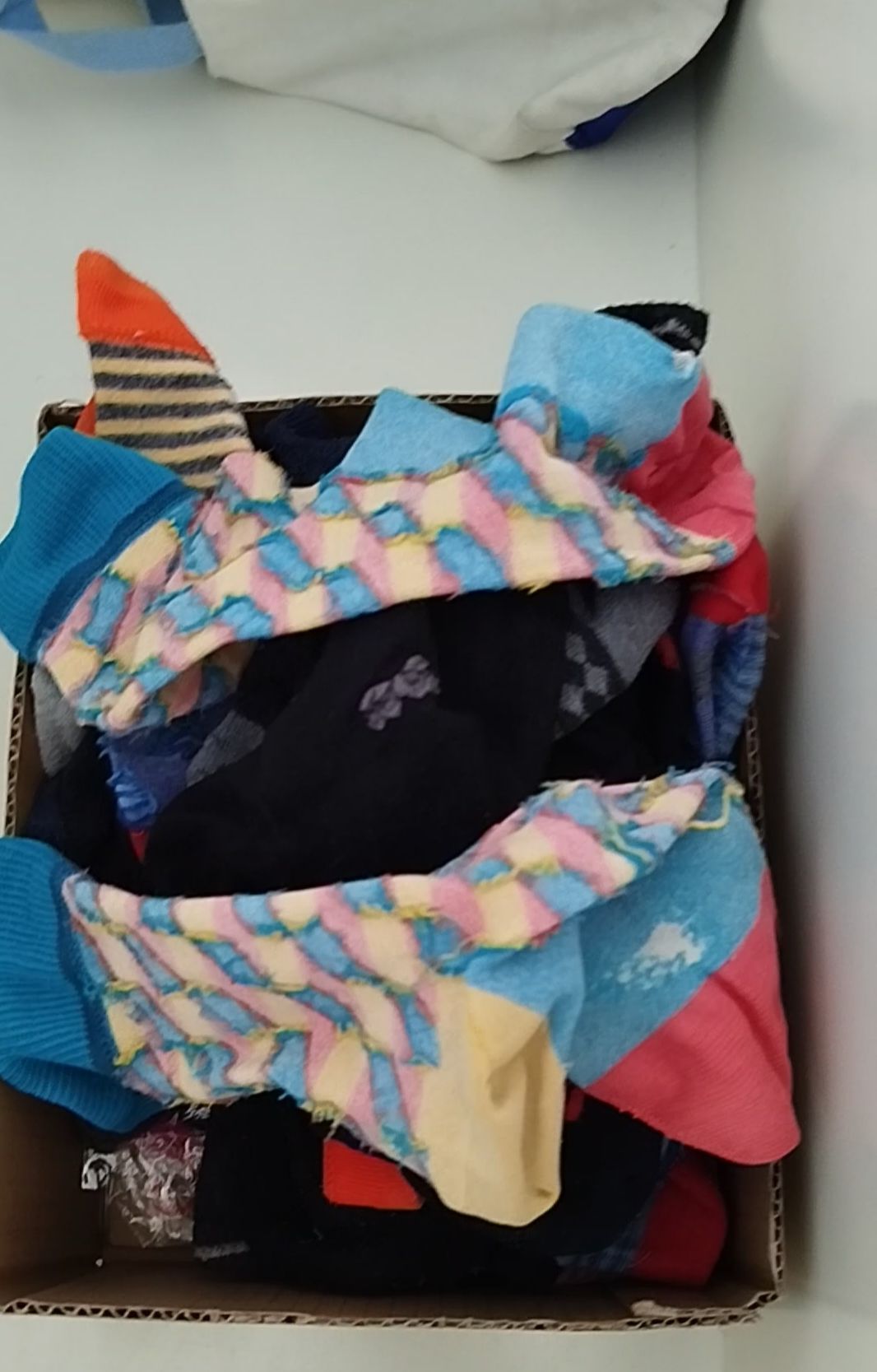 Fold vs Hang Laundry: What Works for Busy Parents