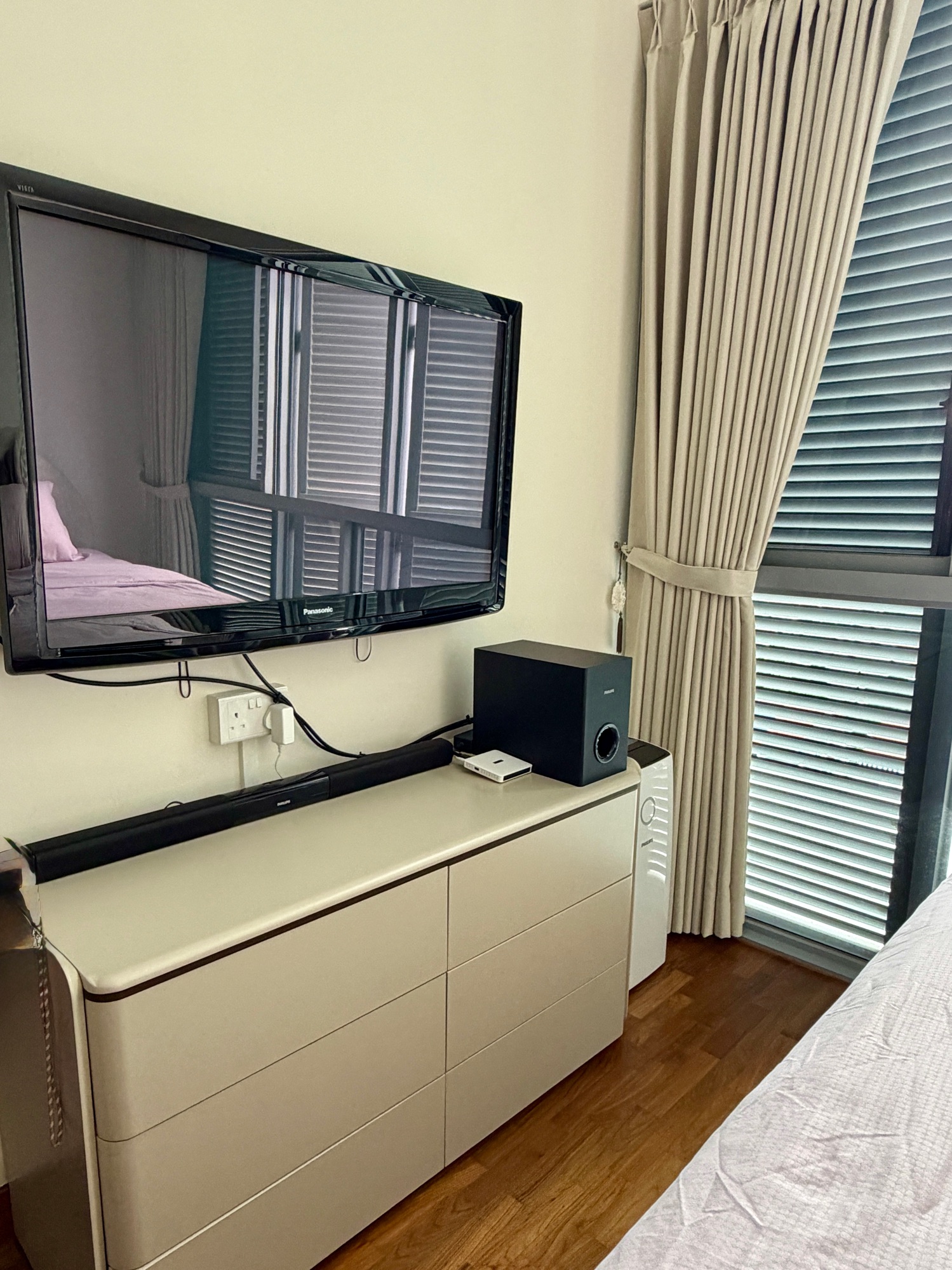 House tour on a hill ⛰️ Check out HillsideNook🏡