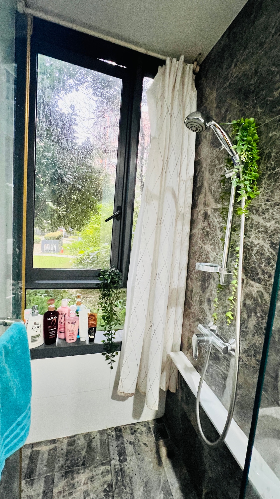 Floral Bathroom Design ☘️