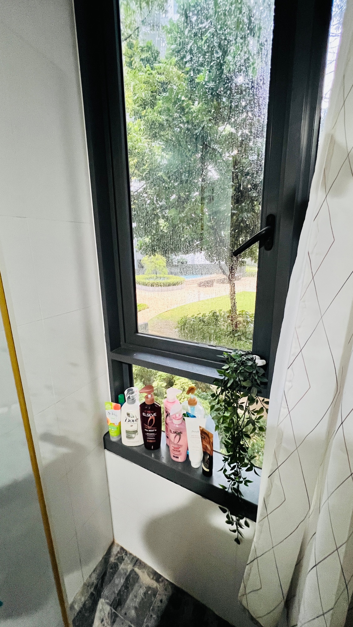 Floral Bathroom Design ☘️