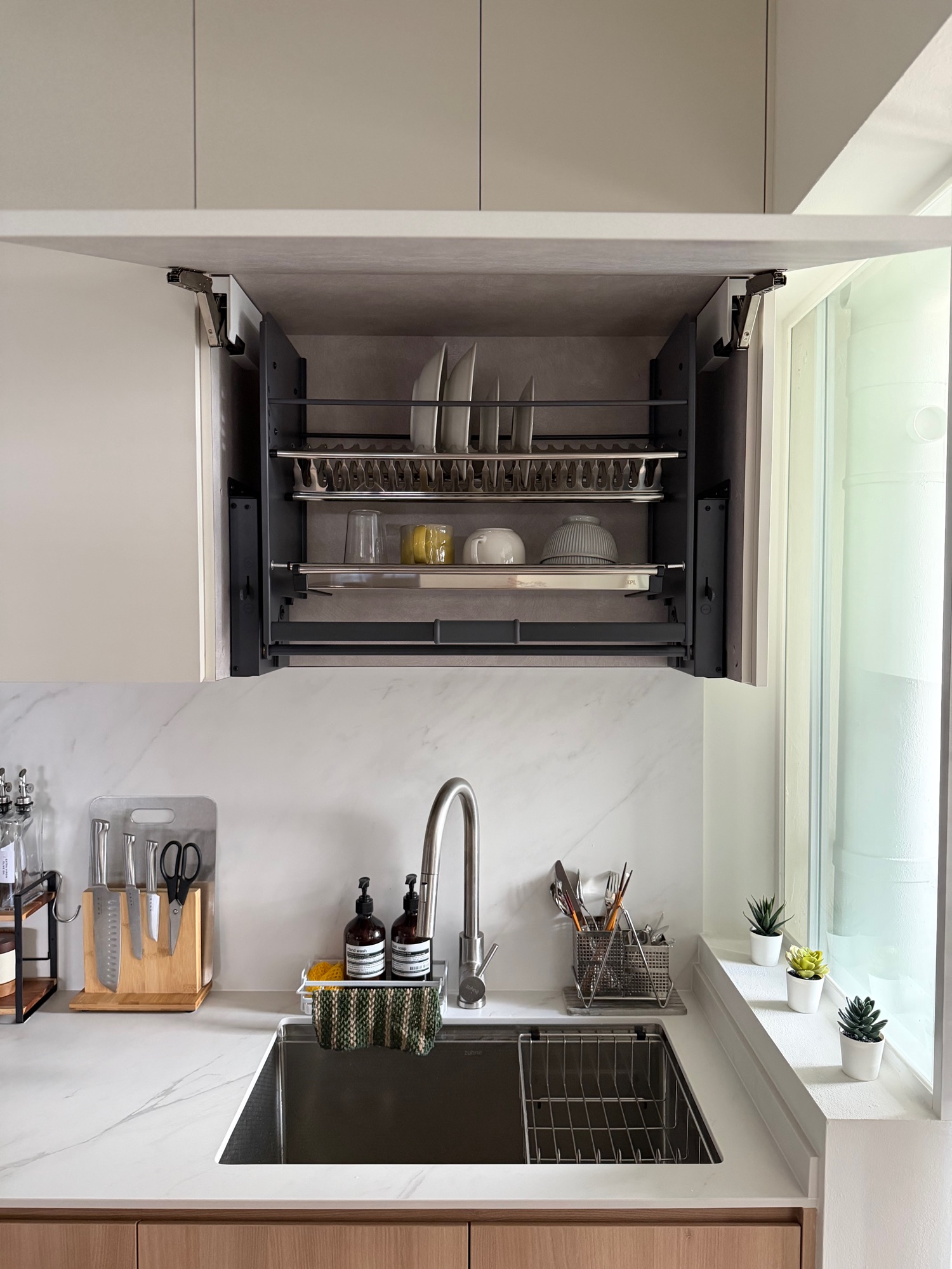 Is a pull-down dish rack worth it?