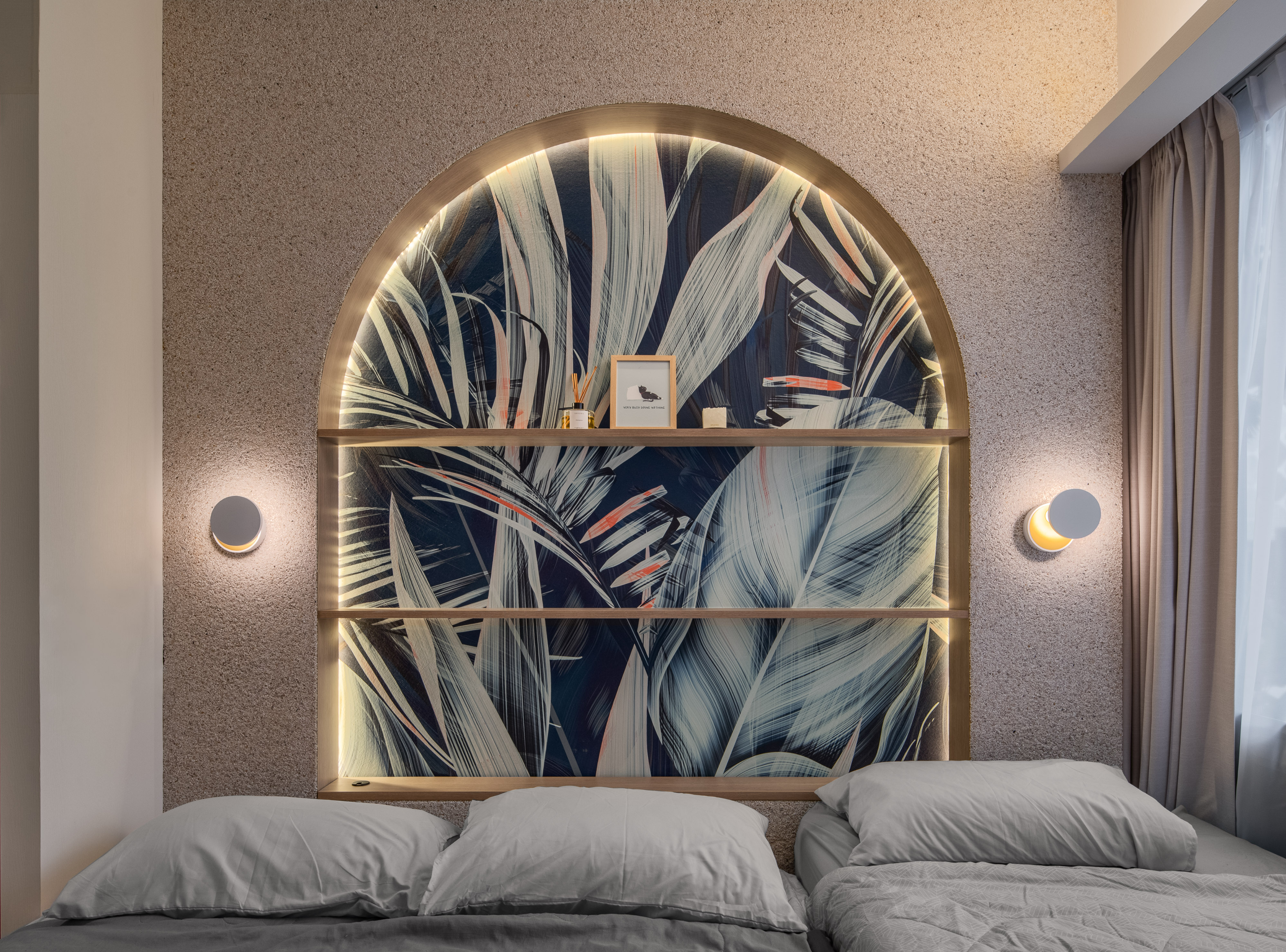 Cat-friendly & Coastal Eclectic : An immersive experience