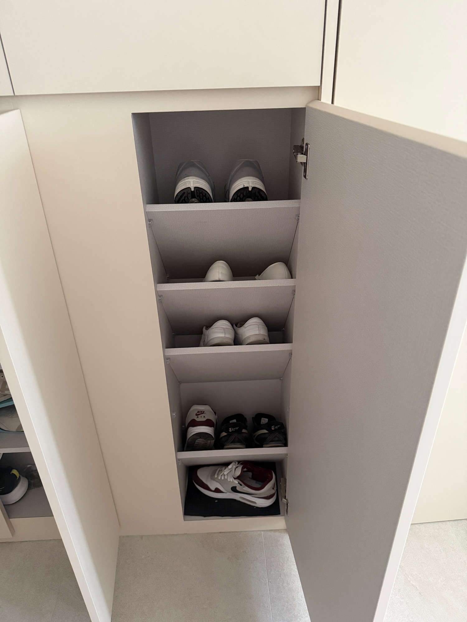 First Impressions: Our Entryway