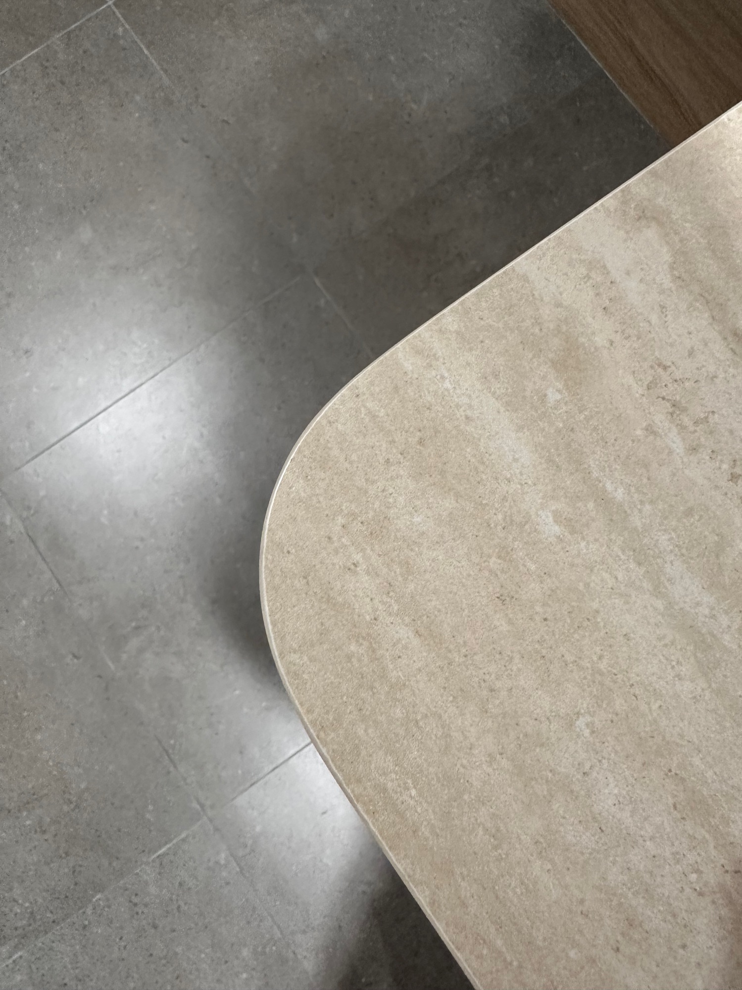 Loving how every rounded edges brings harmony to our space. 🍃