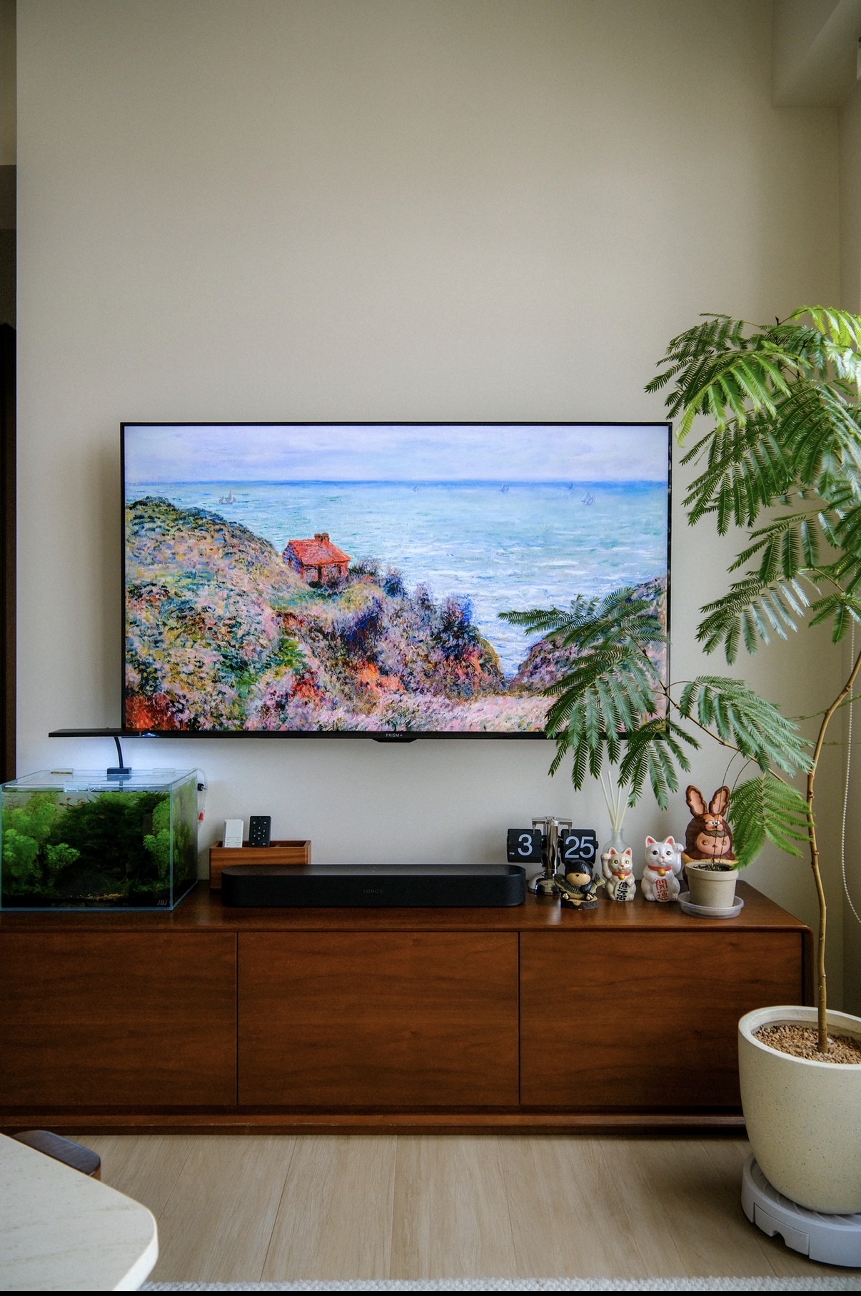 Setting-your-home-smarter,-not-clean-harder.-