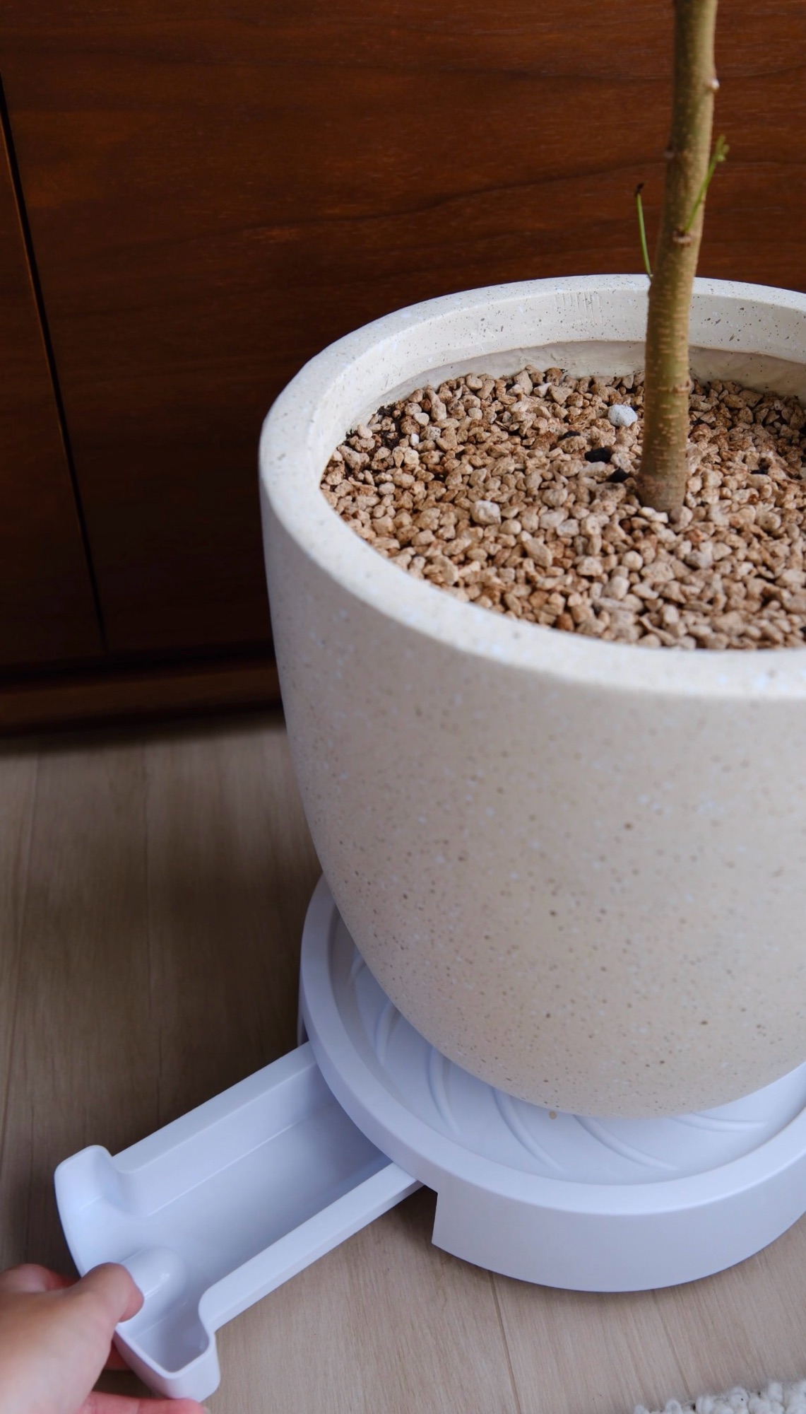 Setting your home smarter, not clean harder.