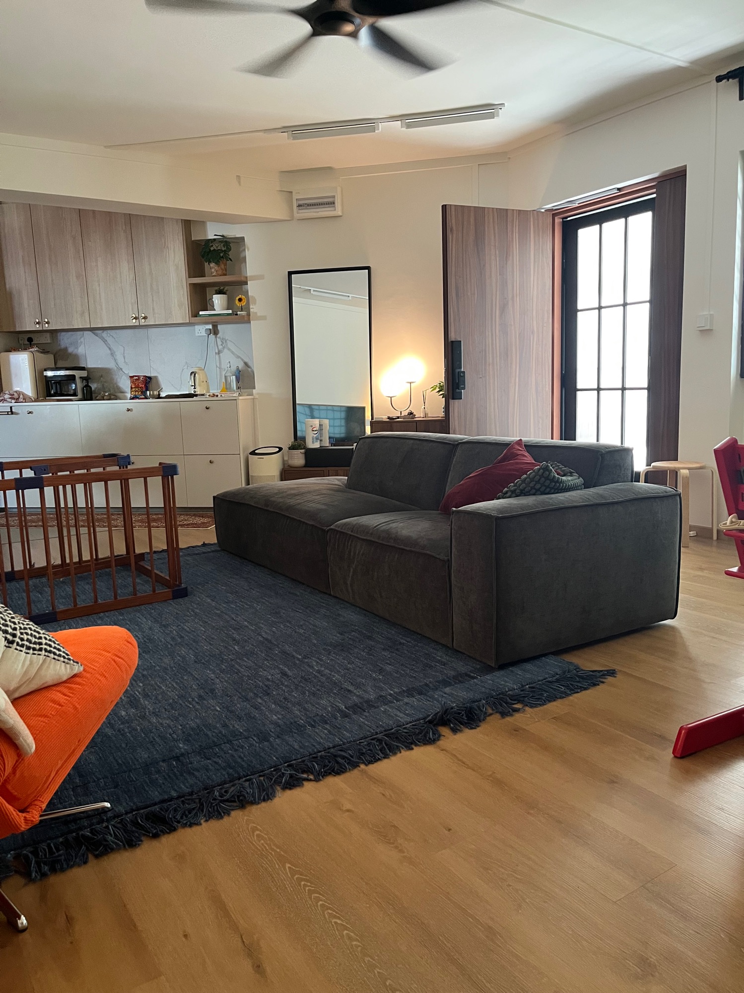 Why-we-chose-a-fluted-glass-gate