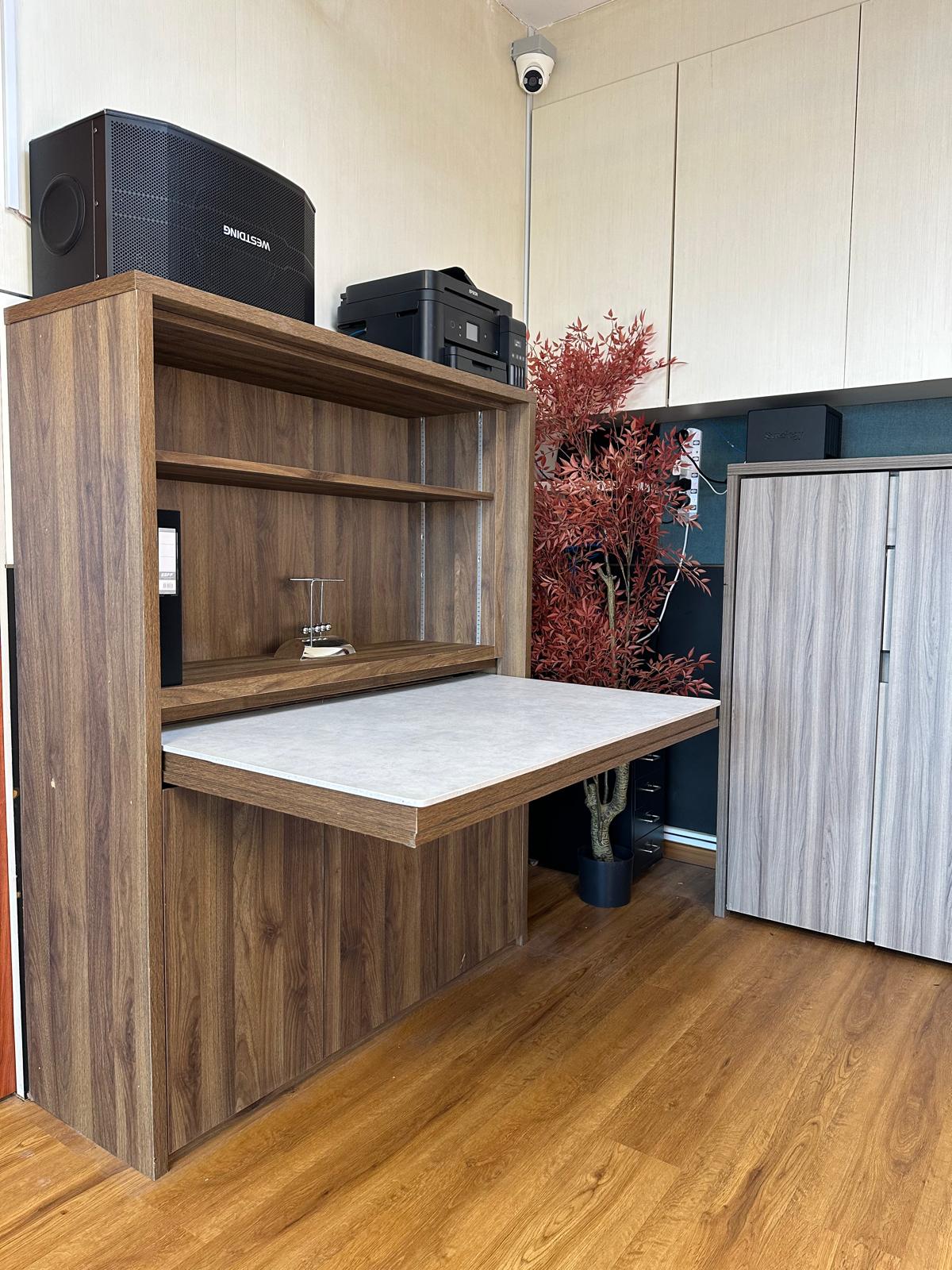 Space-Saving Murphy Table with Built-In Workstation