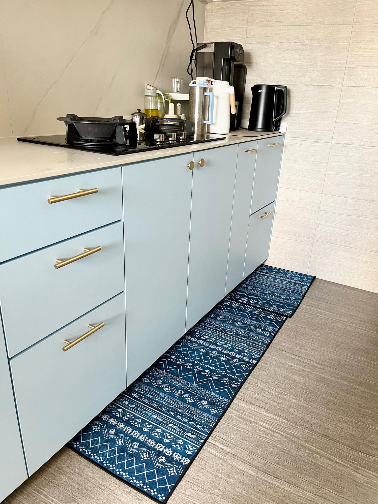 Customer home photo 1: Our functional kitchen!