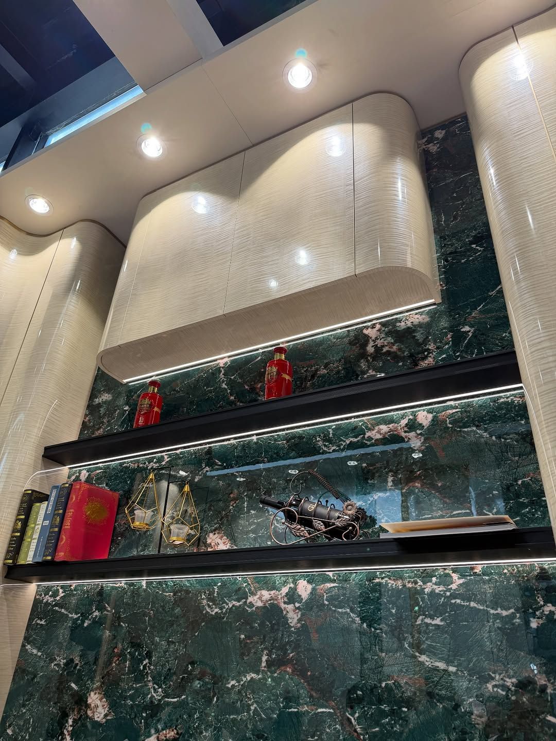 Luxurious wood veneer design details