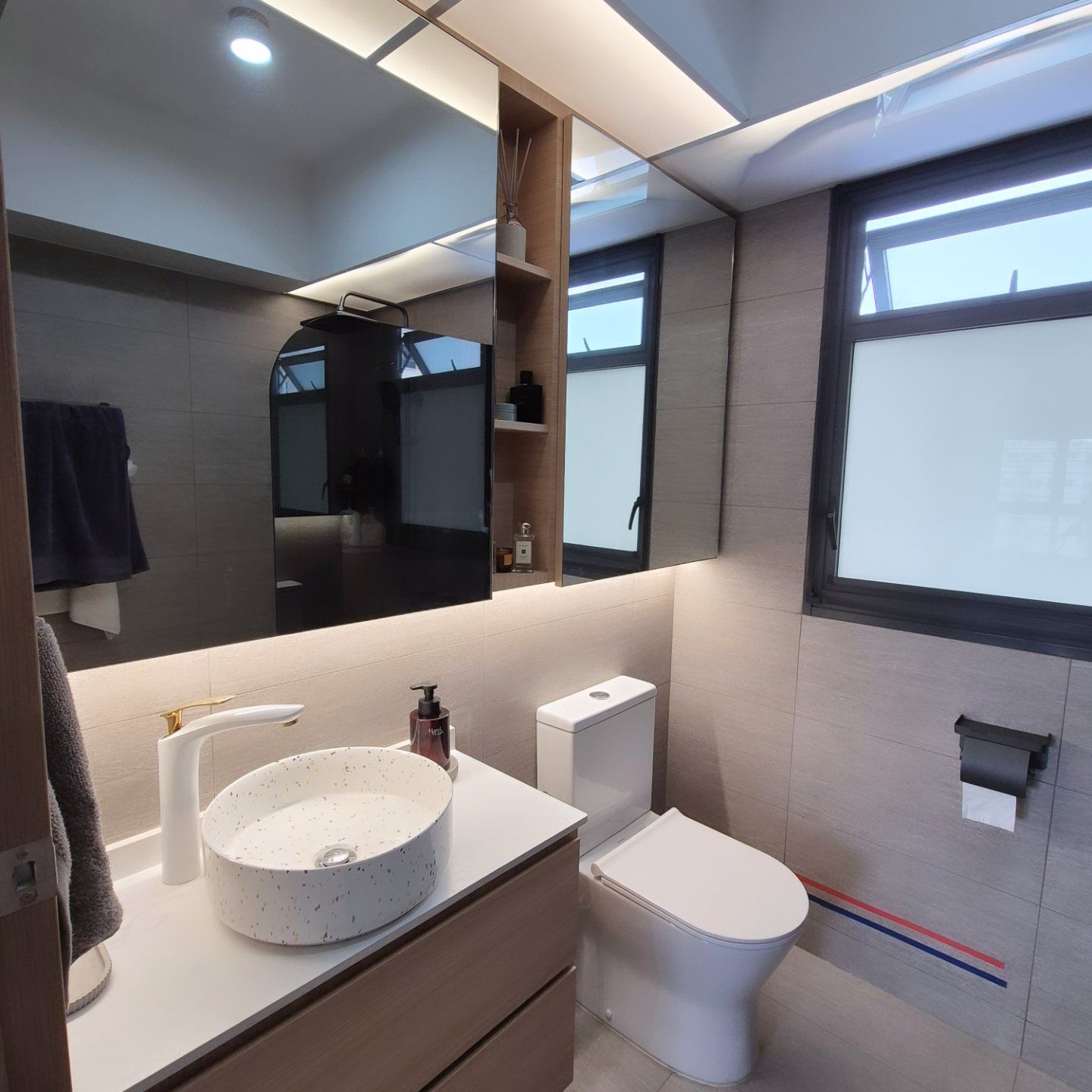 Bathroom spacious design.