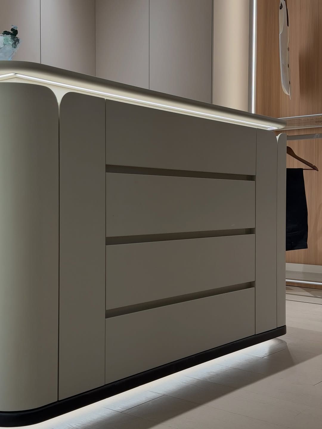 Stylish walk-in wardrobe island design