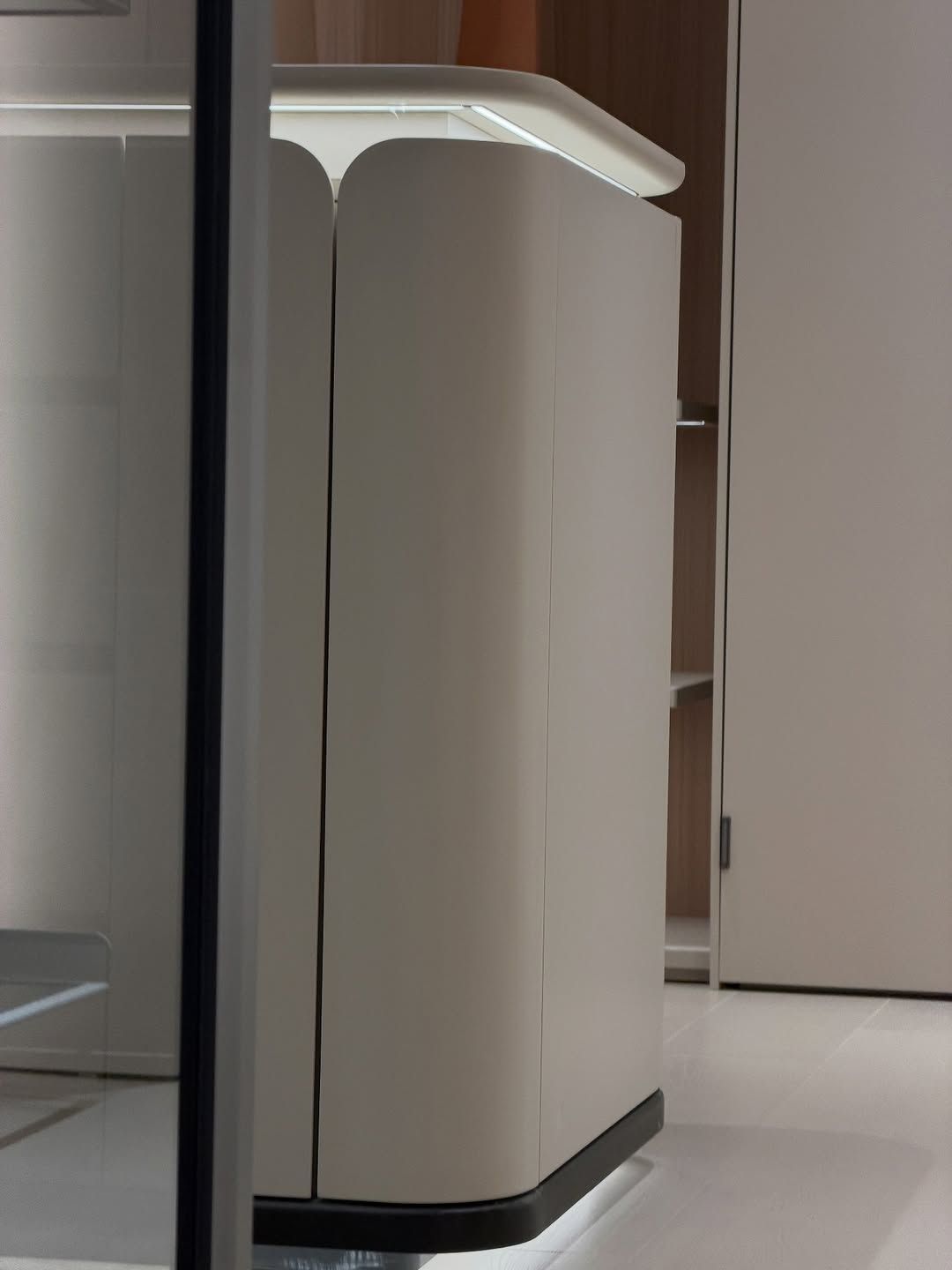 Stylish walk-in wardrobe island design