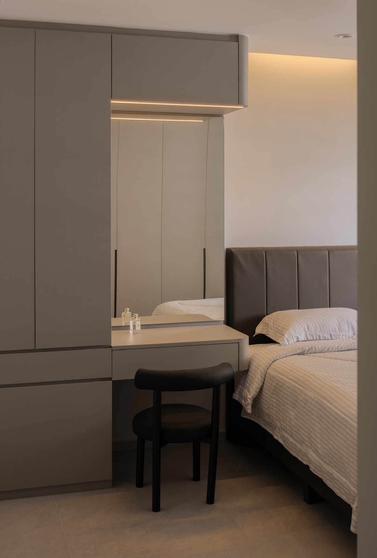 Where Modern living meets Minimalist charm 🩶