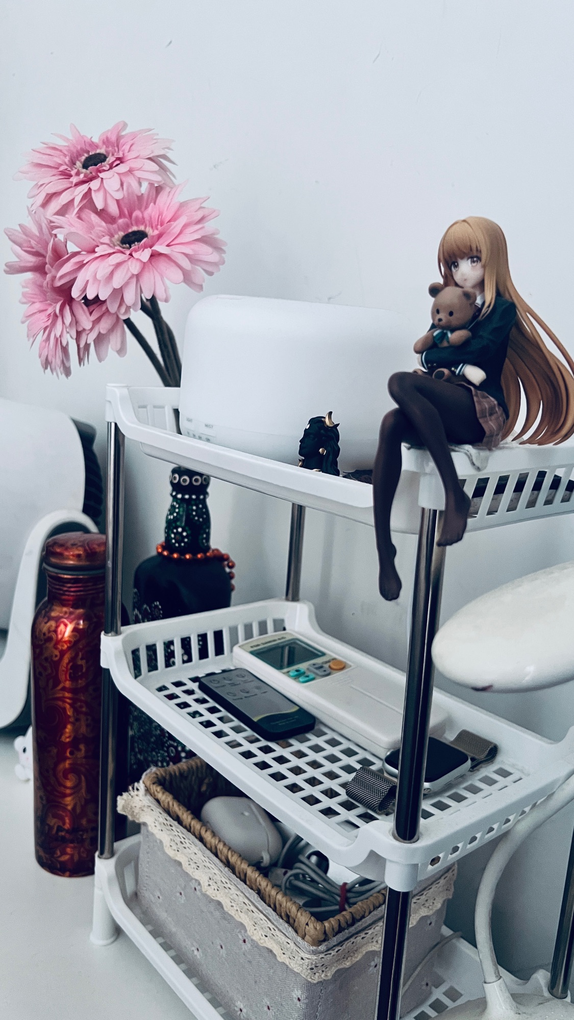 A-cosy-corner-with-everything-in-place-