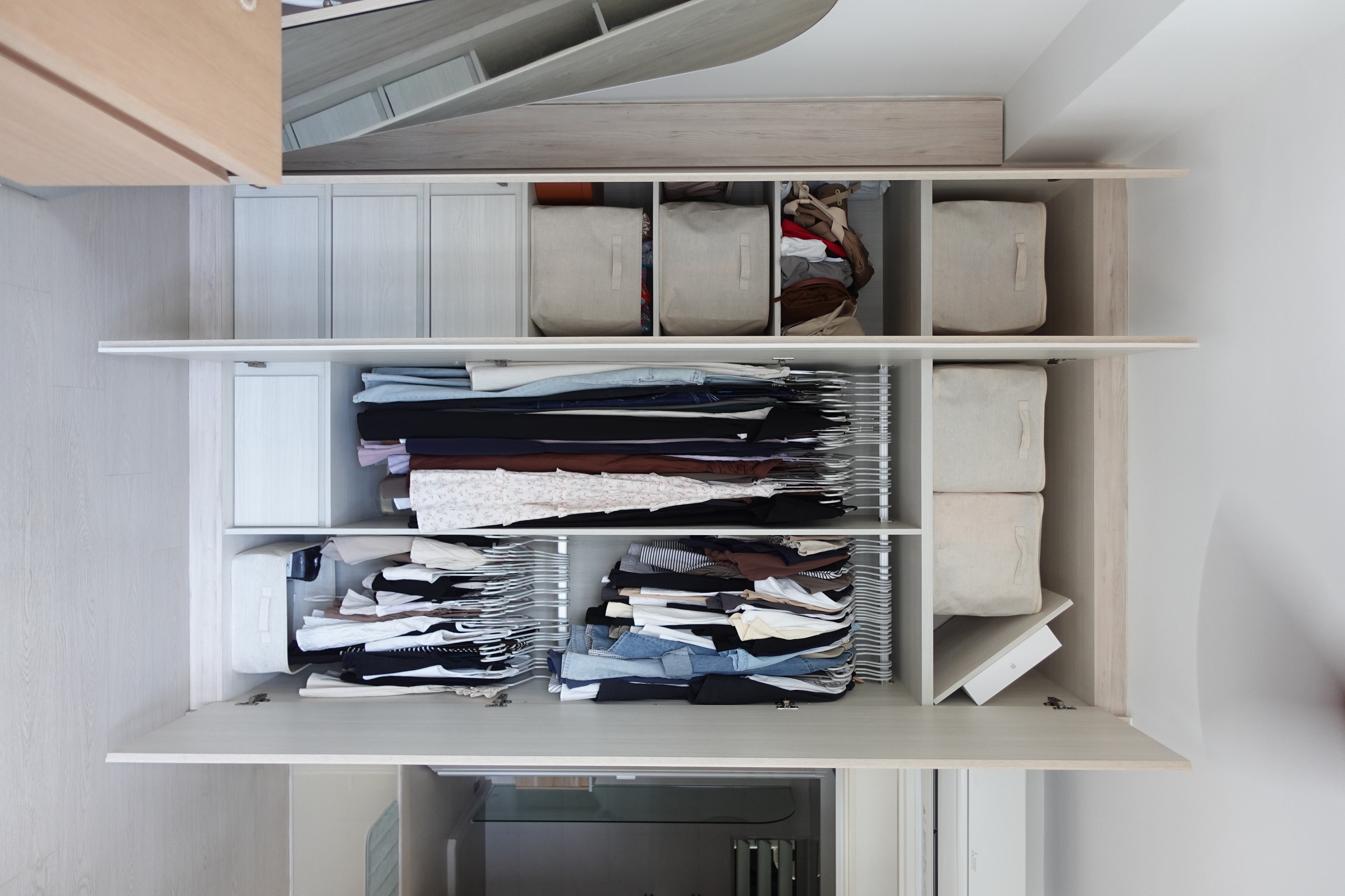 For Her: How To Design Your Wardrobe Layout 👗