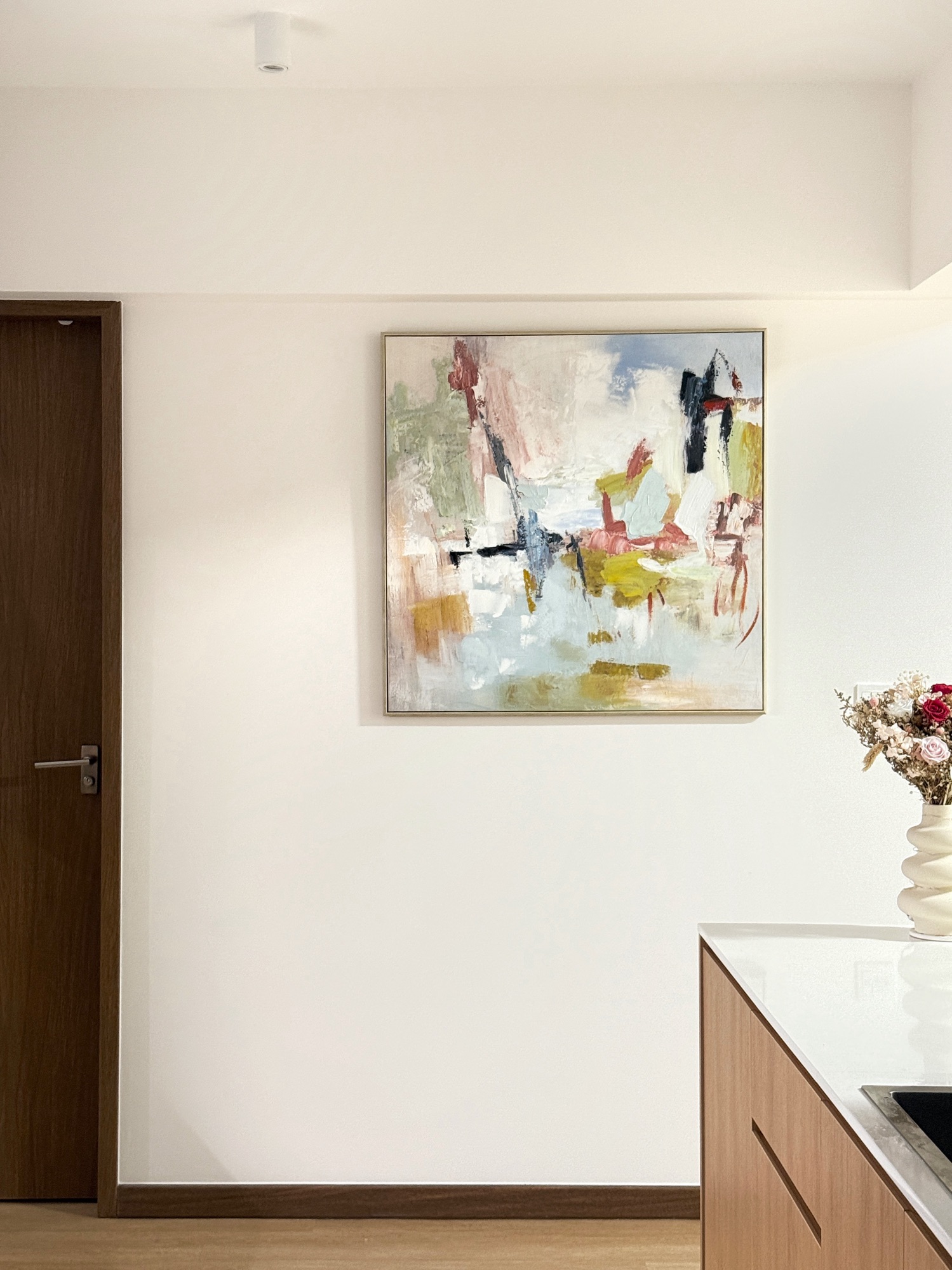 From-Plain-to-Polished:-The-Power-of-One-Statement-Piece