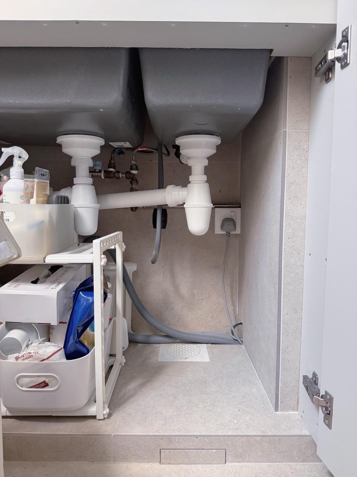 Kitchen Cabinetry: Shaker Panels & Concrete Sink Base